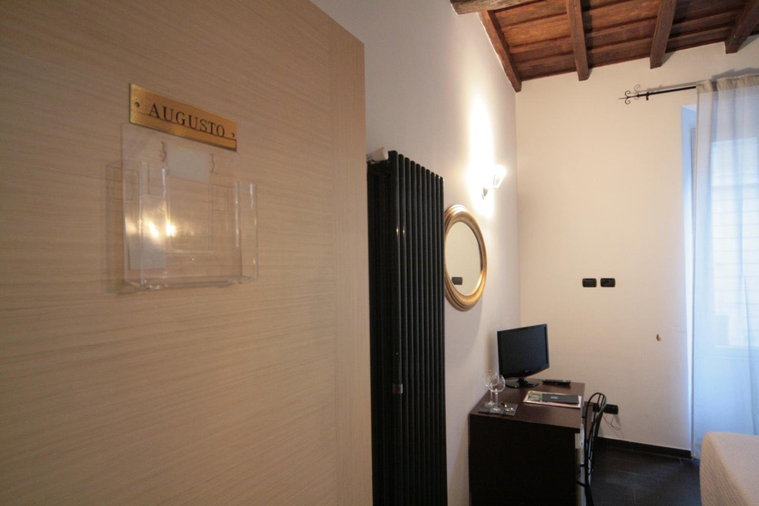 Deluxe Double Room photo 2