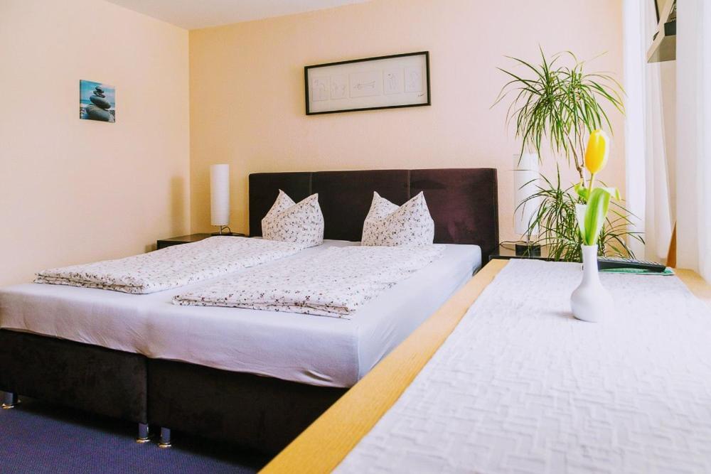 Budget Double Room photo 2