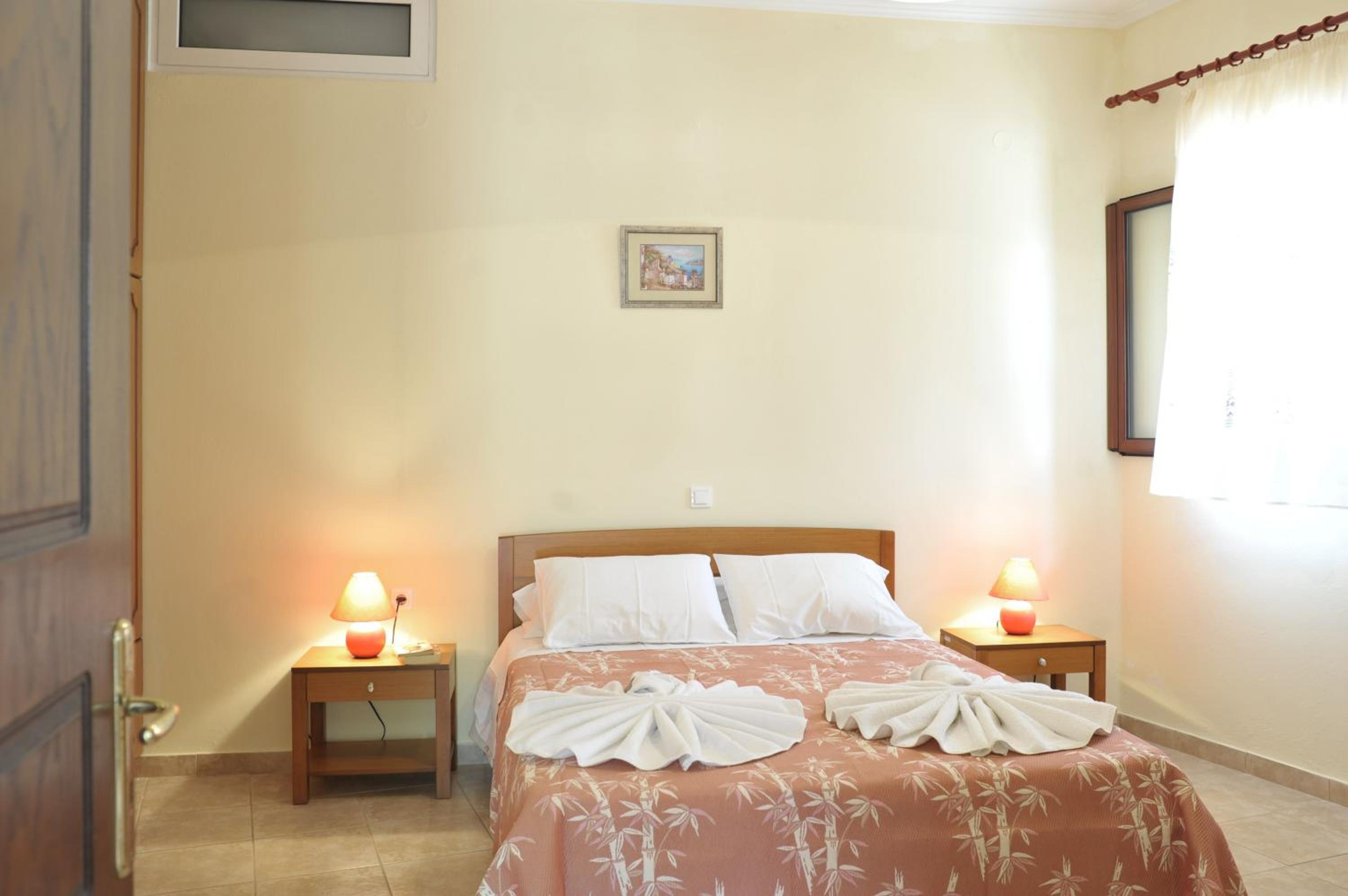 Superior Two-Bedroom Apartment (4-5 Adults) with Sea View