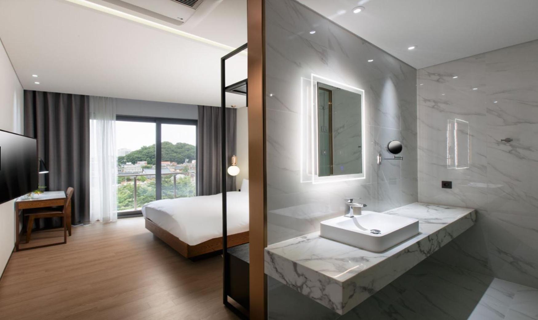 Superior Double Room with Terrace
