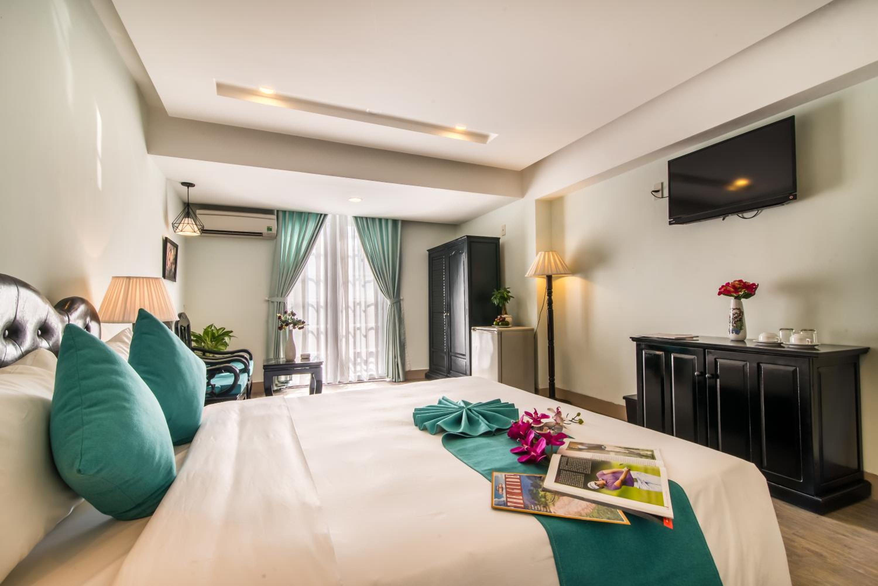 Standard Double Room - Photo 10