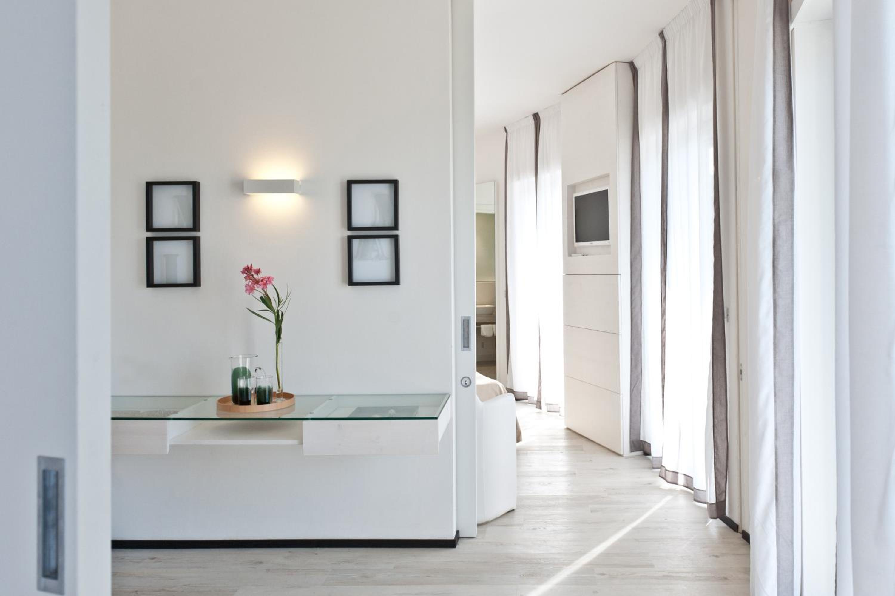 Suite (4 Adults) photo 1