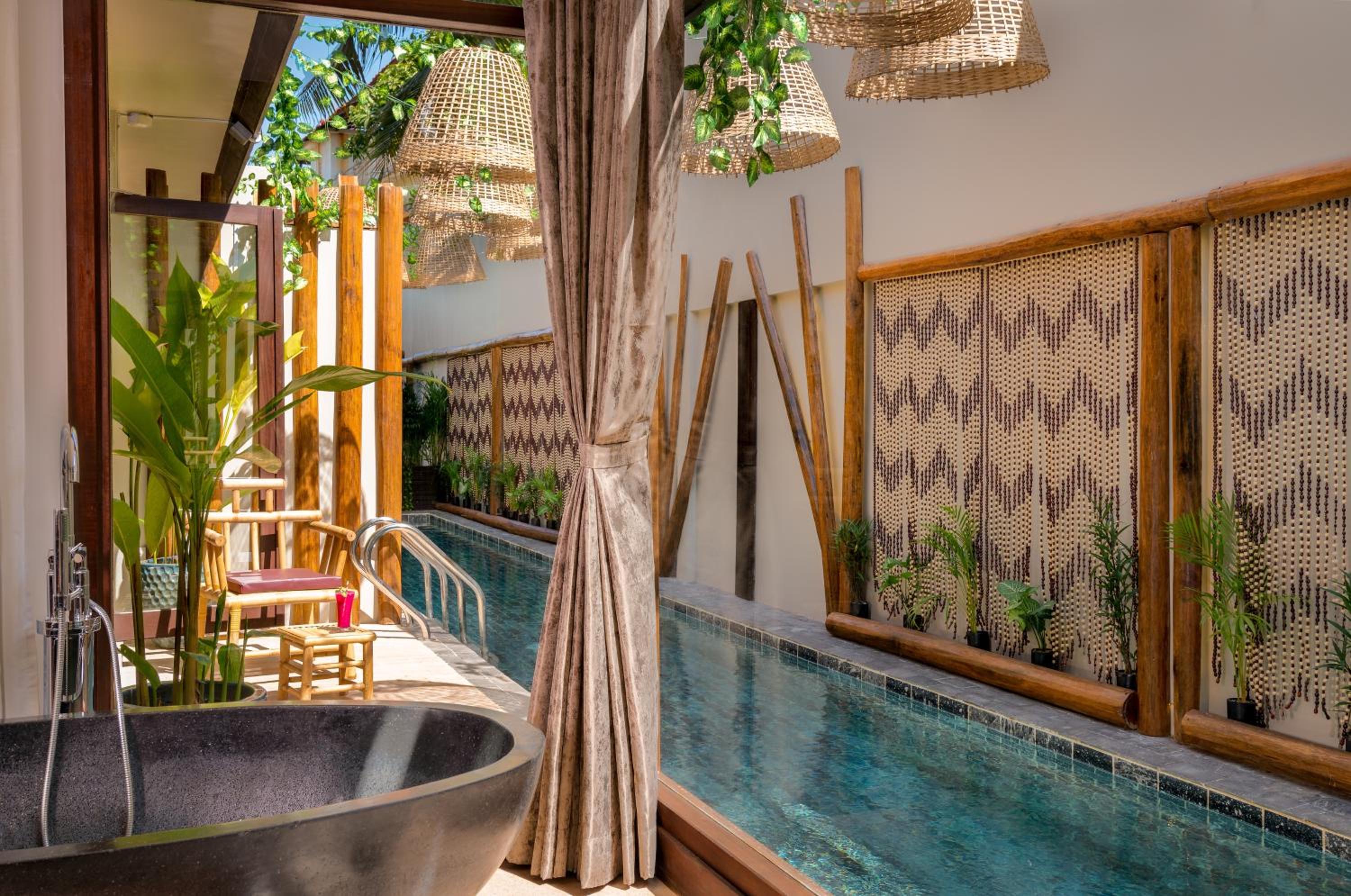 Suite with Private Pool - Photo 4