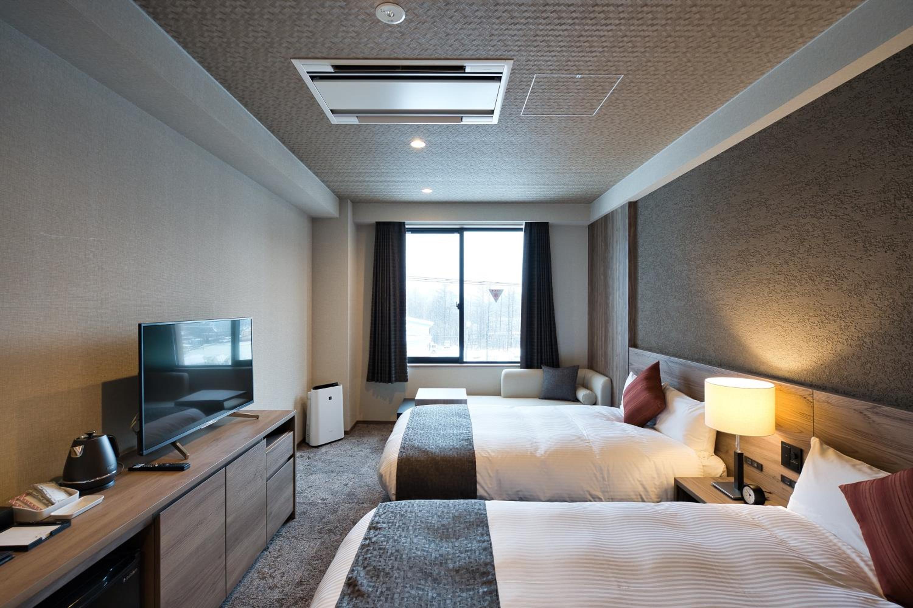 Standard Twin Room - Photo 9