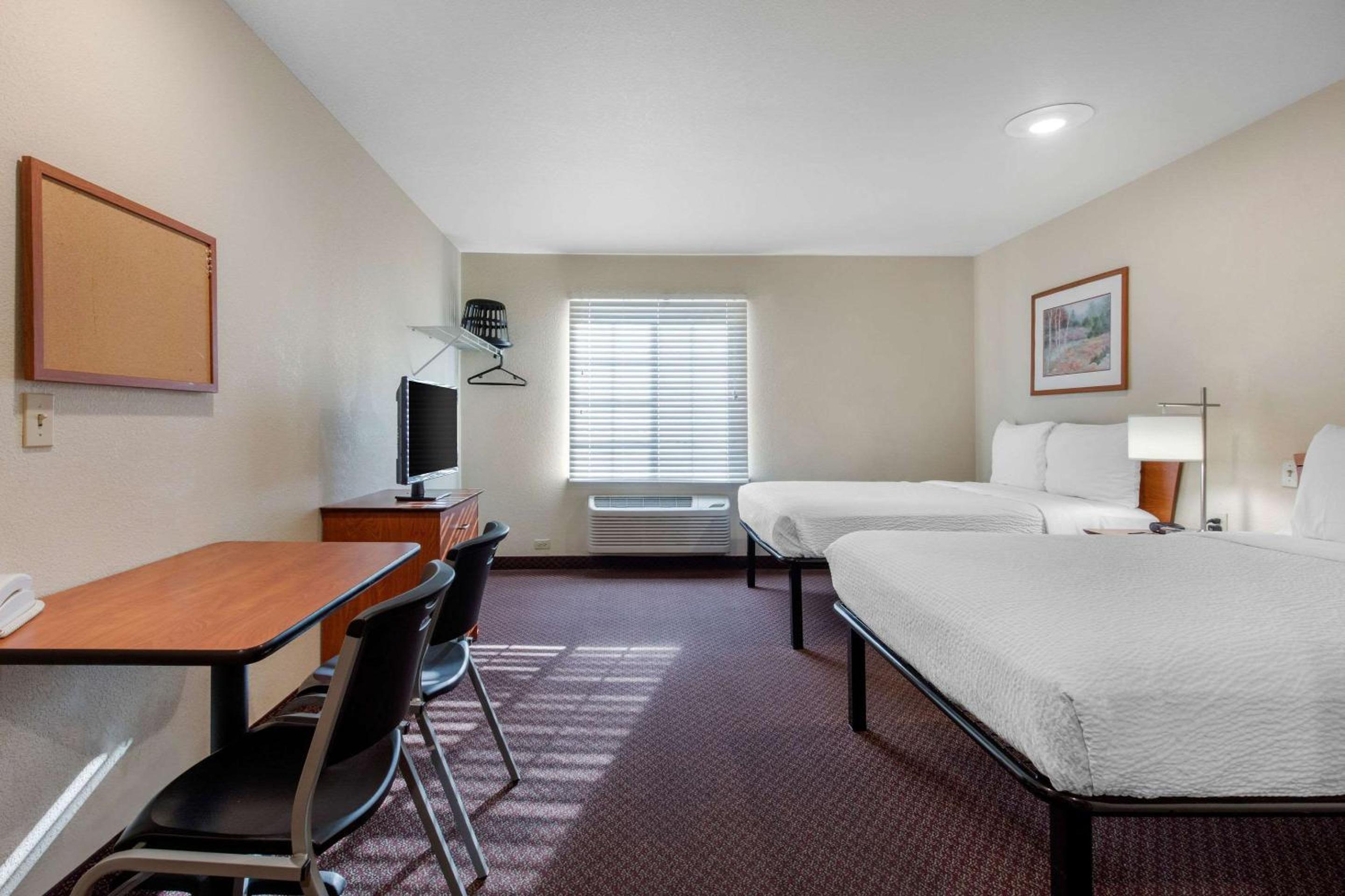 Double Room with Two Double Beds - Non-Smoking photo 1
