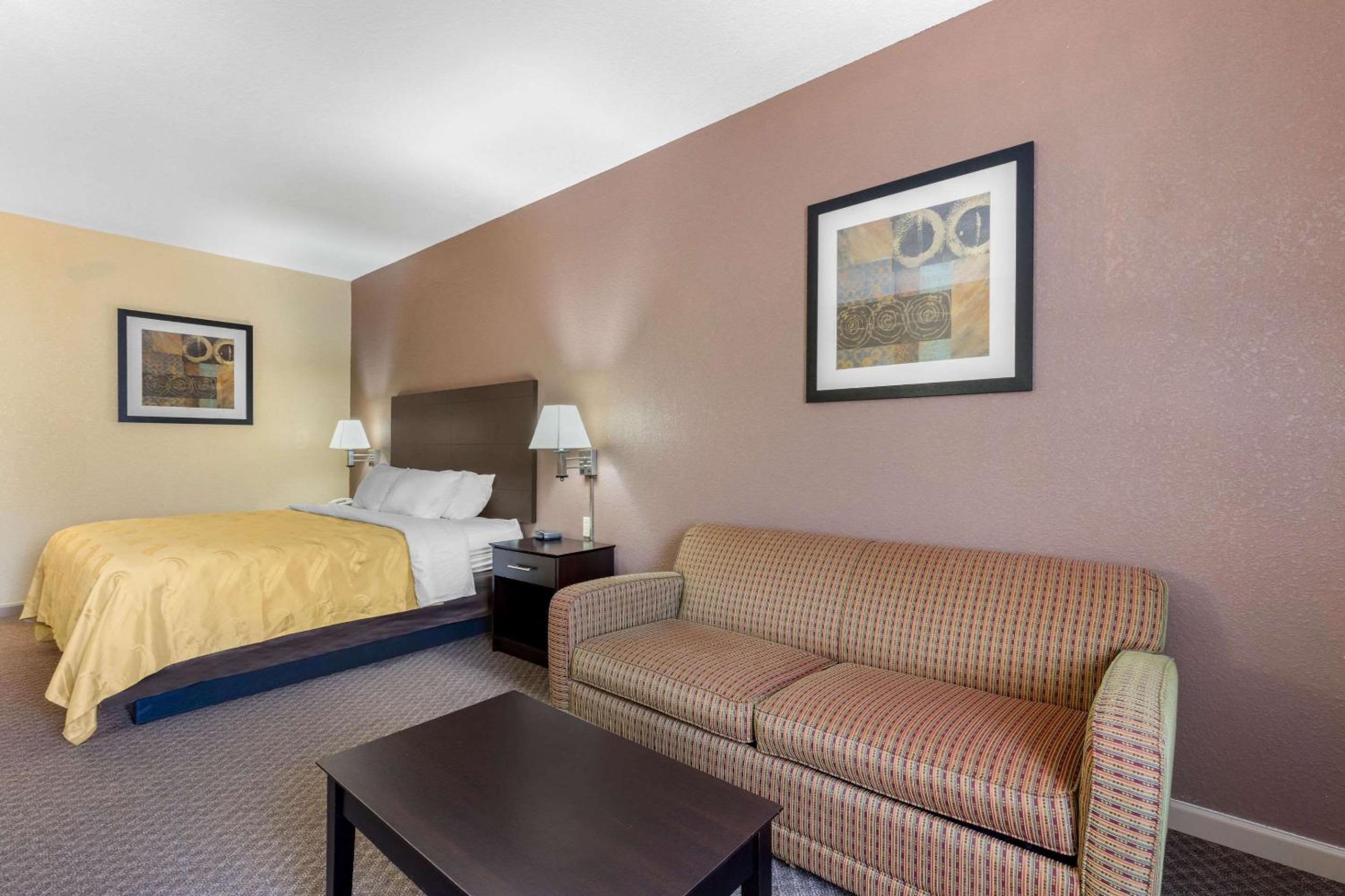 Business King Room - Disability Access/Non-Smoking - Photo 1