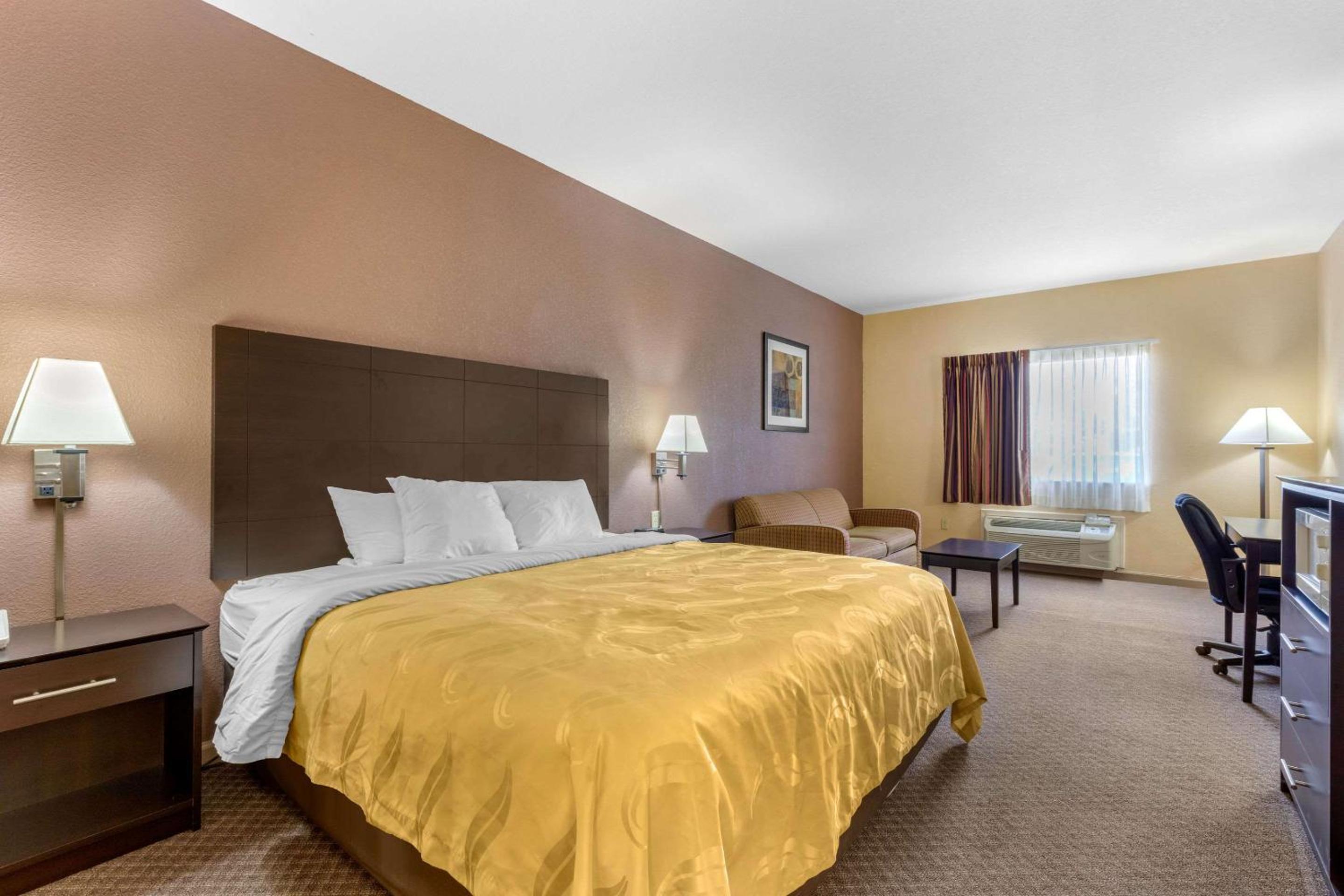 Business King Room - Disability Access/Non-Smoking - Photo 4