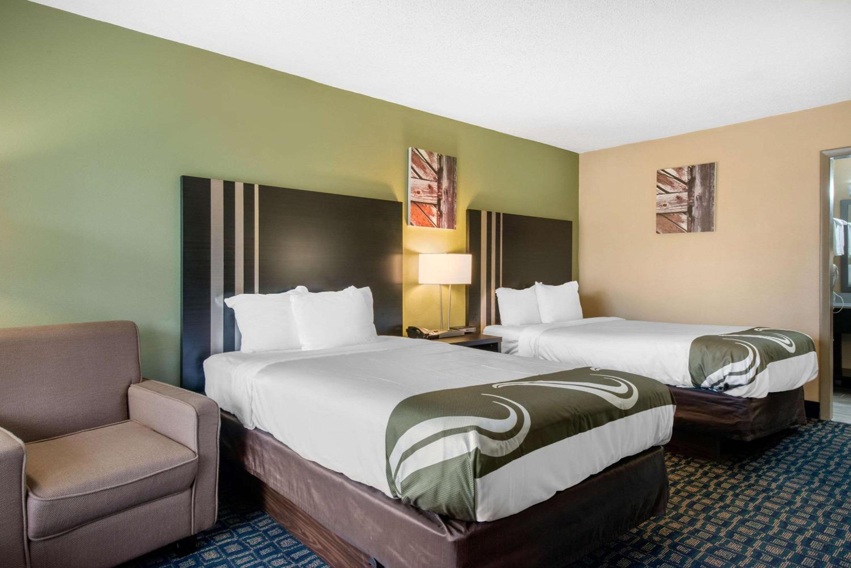 Double Room with Two Double Beds - Non-Smoking - Photo 9