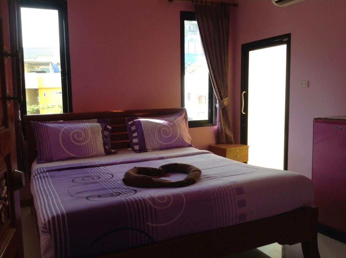 Standard King Room photo 2