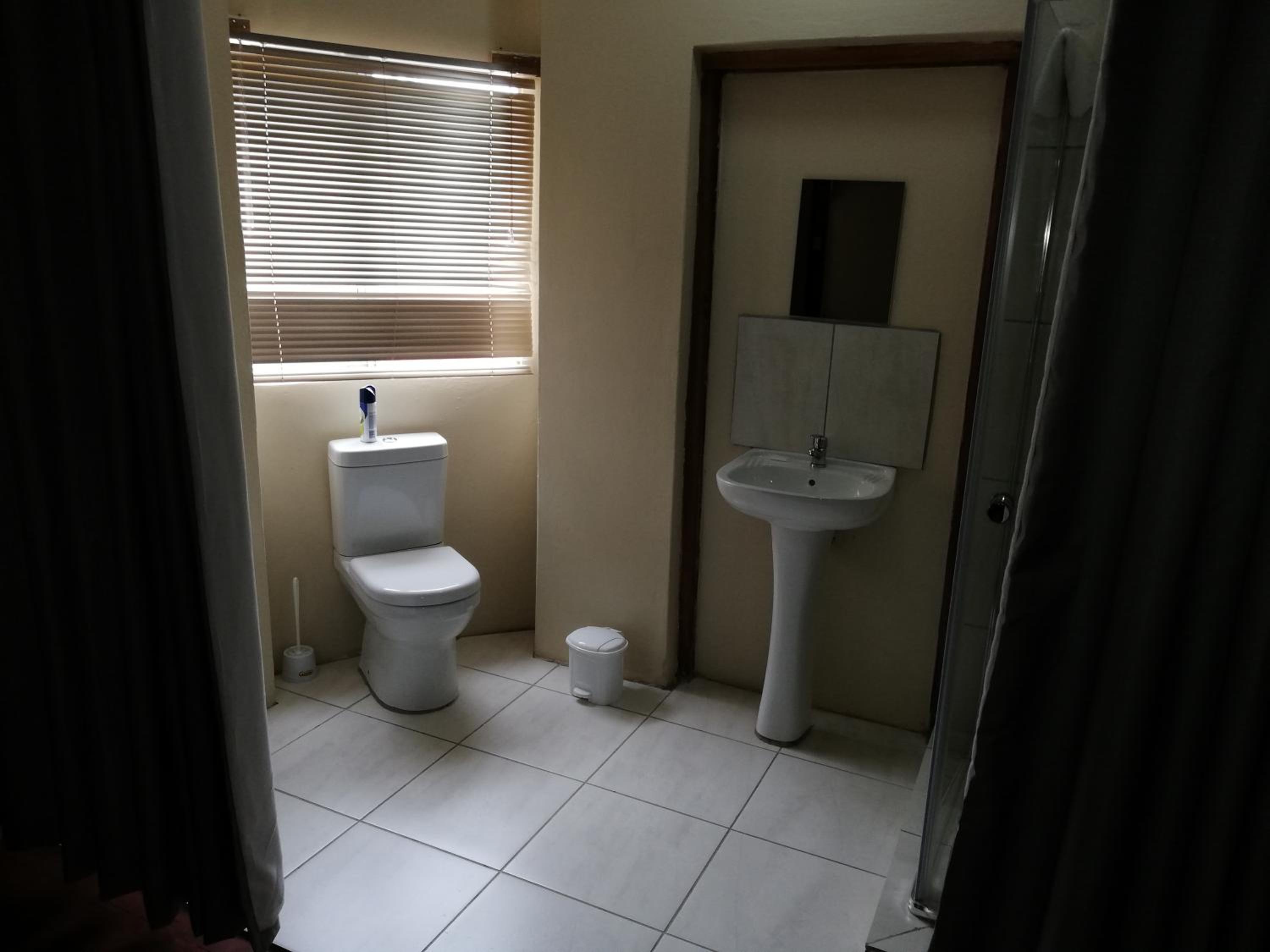 Double or Twin Room photo 3