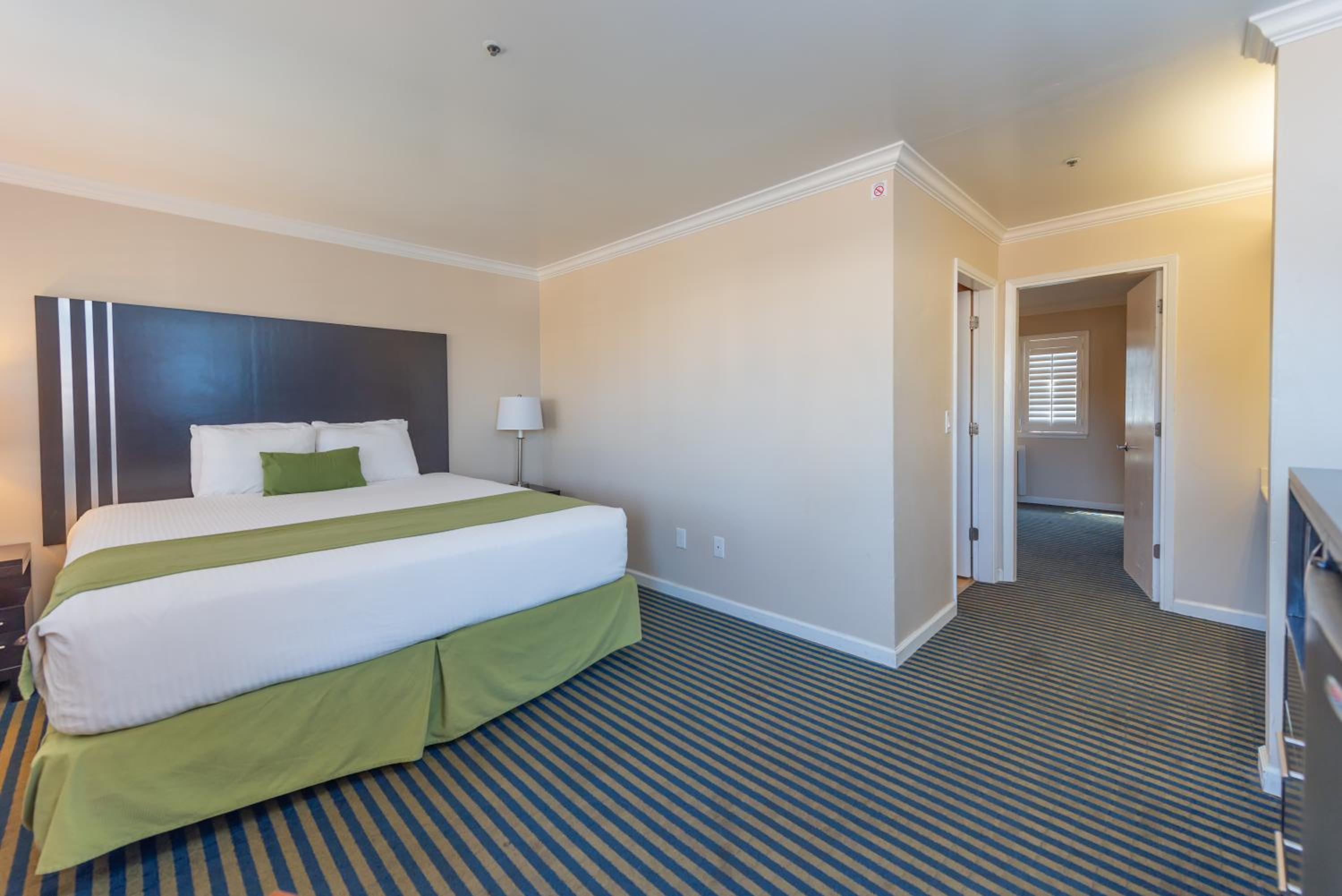 Double Room - Disability Access photo 3