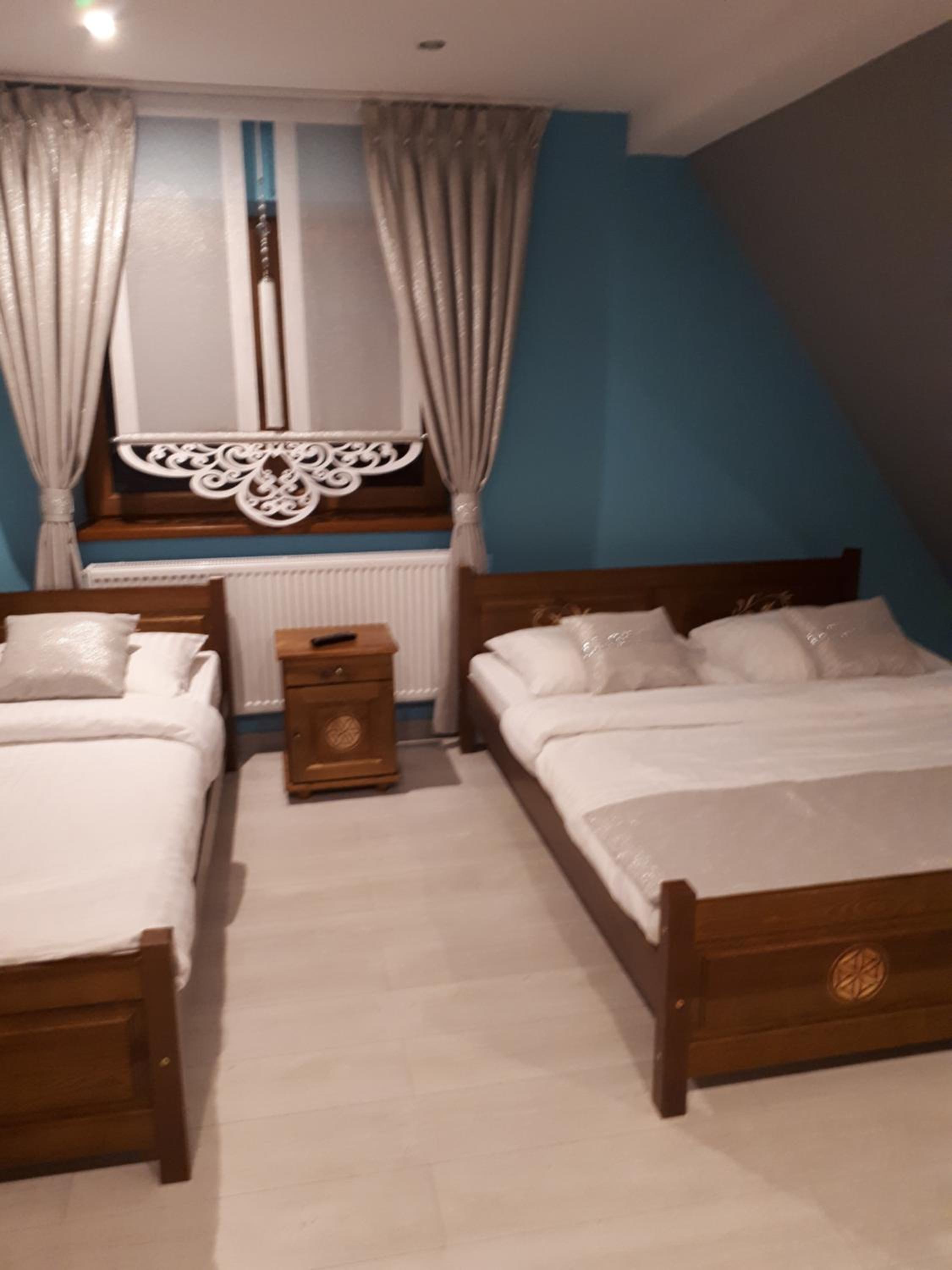 Double Room with Mountain View - Photo 10