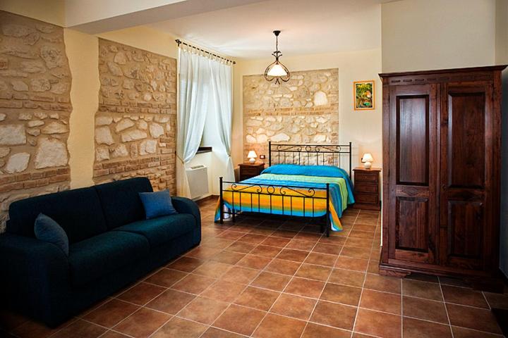 One-Bedroom Apartment (4 Adults) photo 1