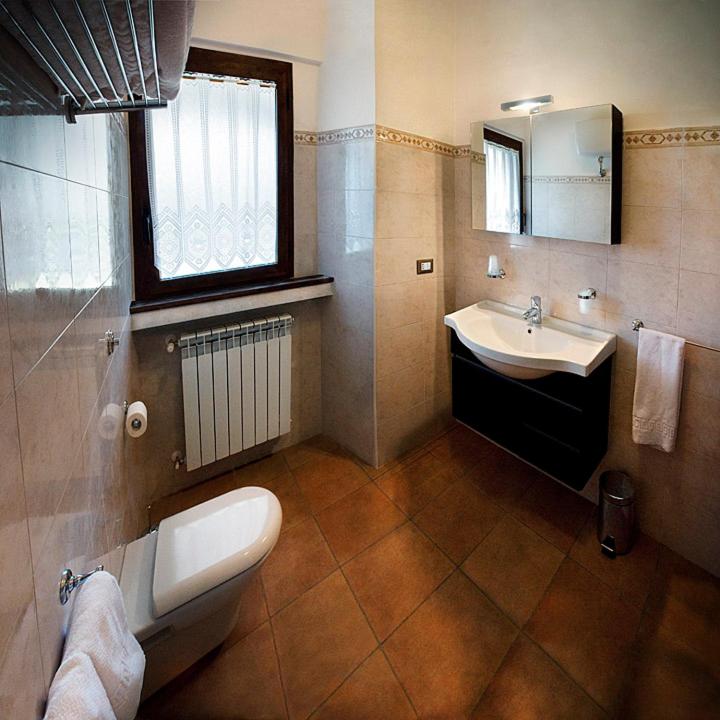 One-Bedroom Apartment (4 Adults) photo 3