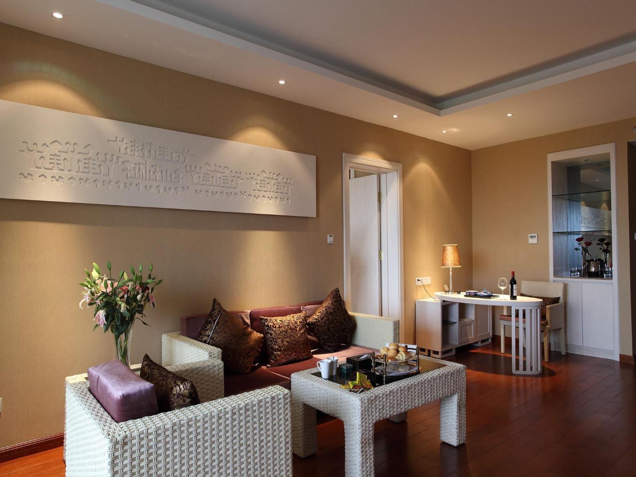 Deluxe Suite With Sea View photo 3