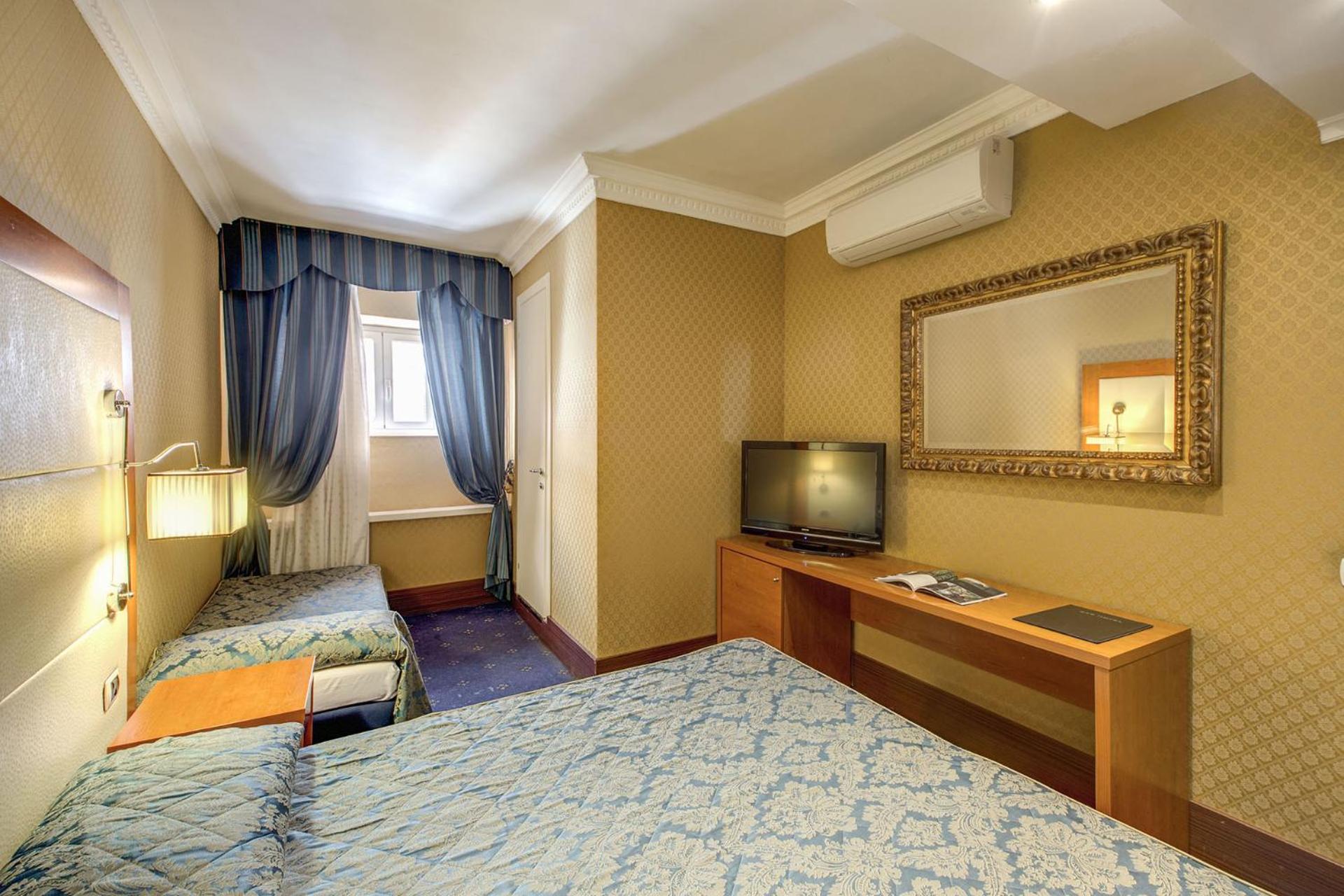 Standard Twin Room photo 2