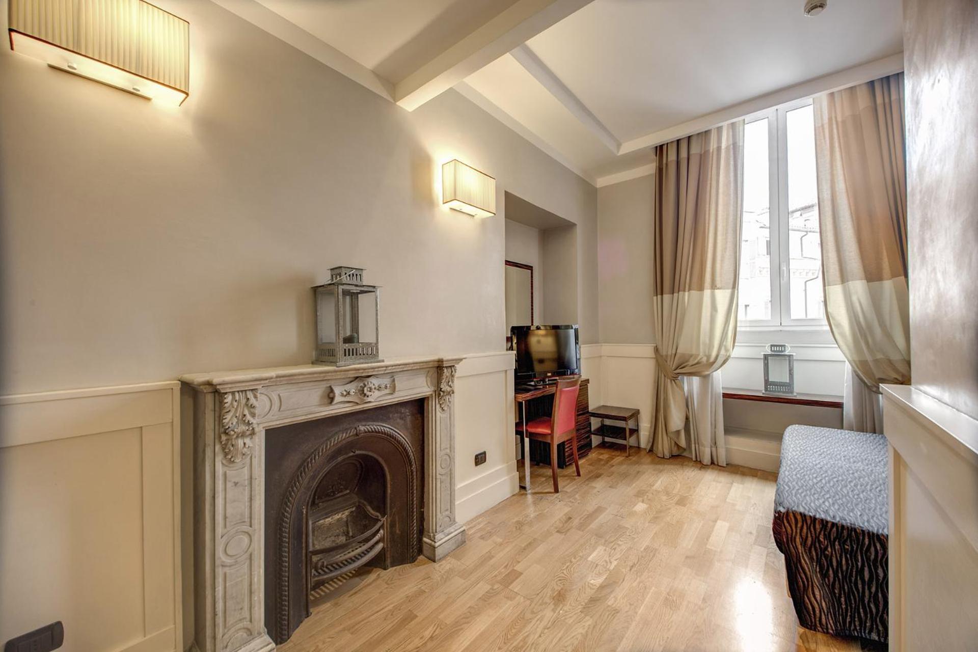 Superior Triple Room photo 2