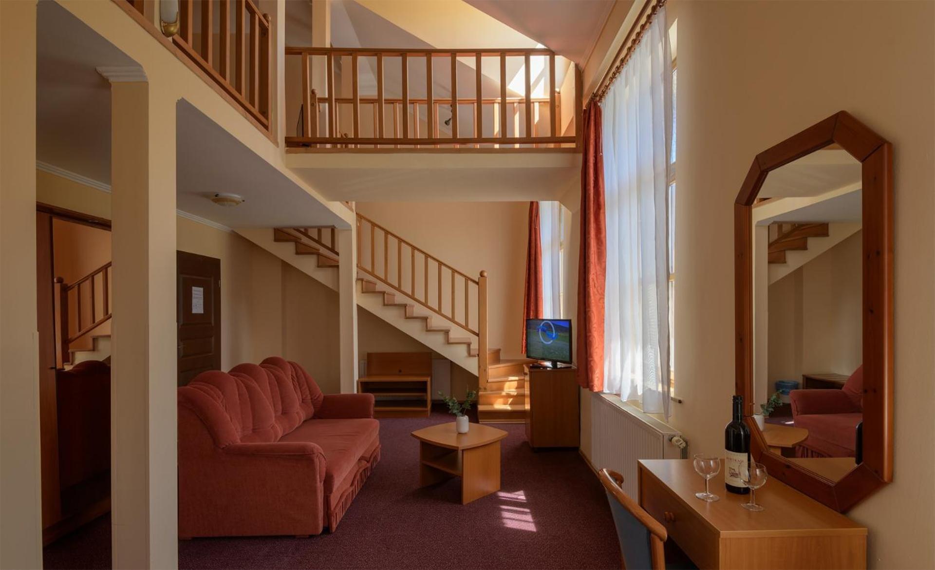 Standard large apartment photo 1