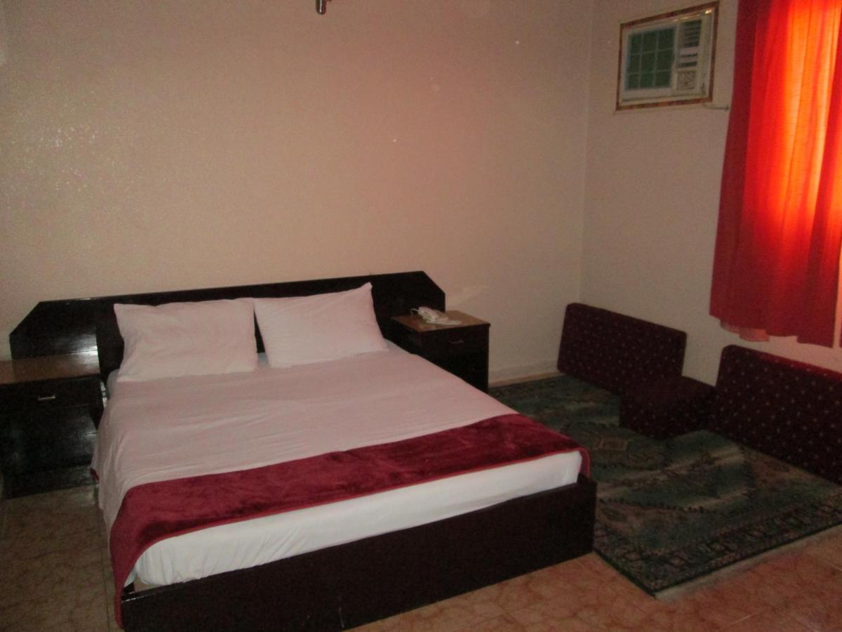 Quadruple Room with Shared Bathroom photo 2