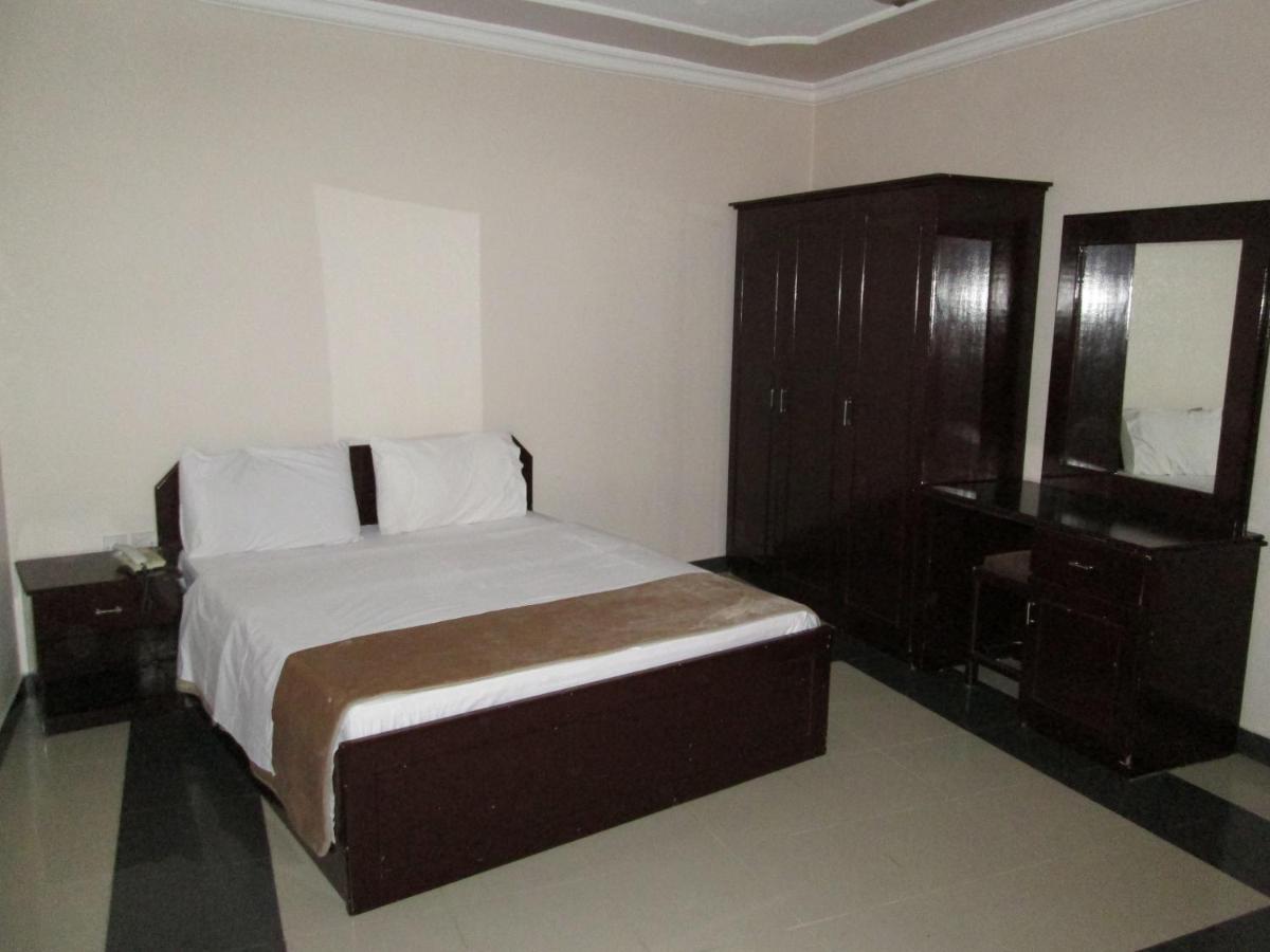 Double or Twin Room with Bathroom photo 3