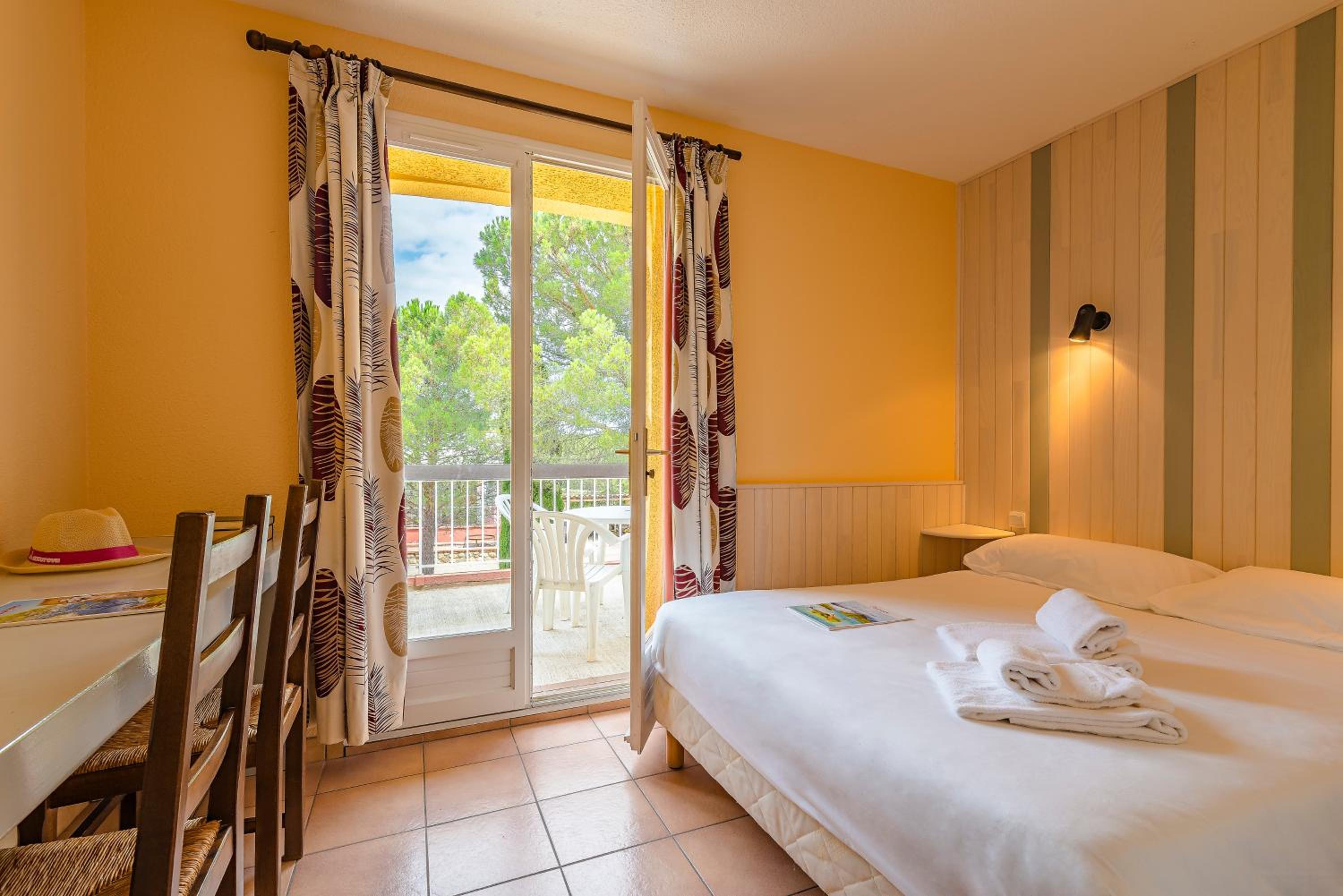 Double Room - Photo 5