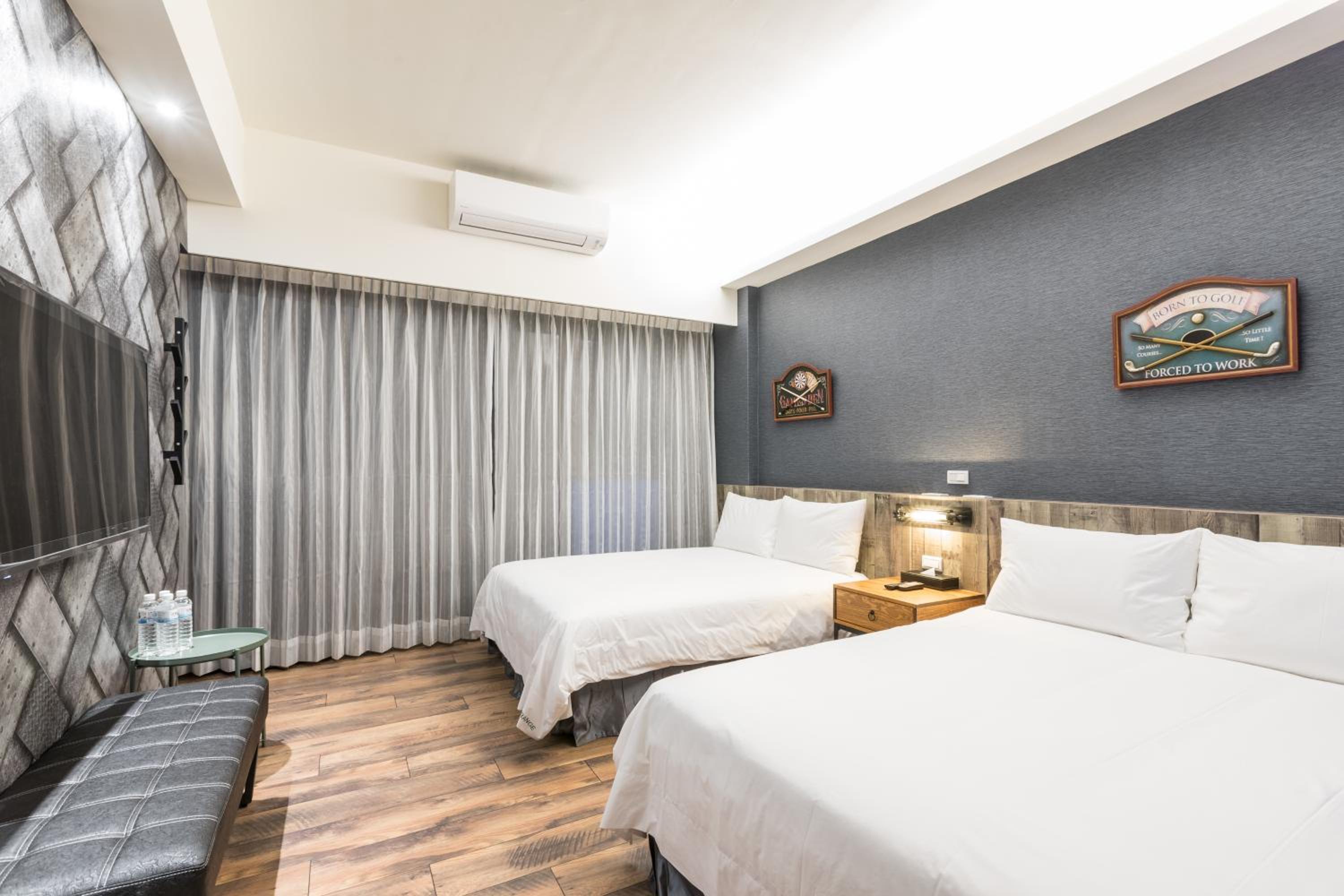 Standard Quadruple Room photo 2