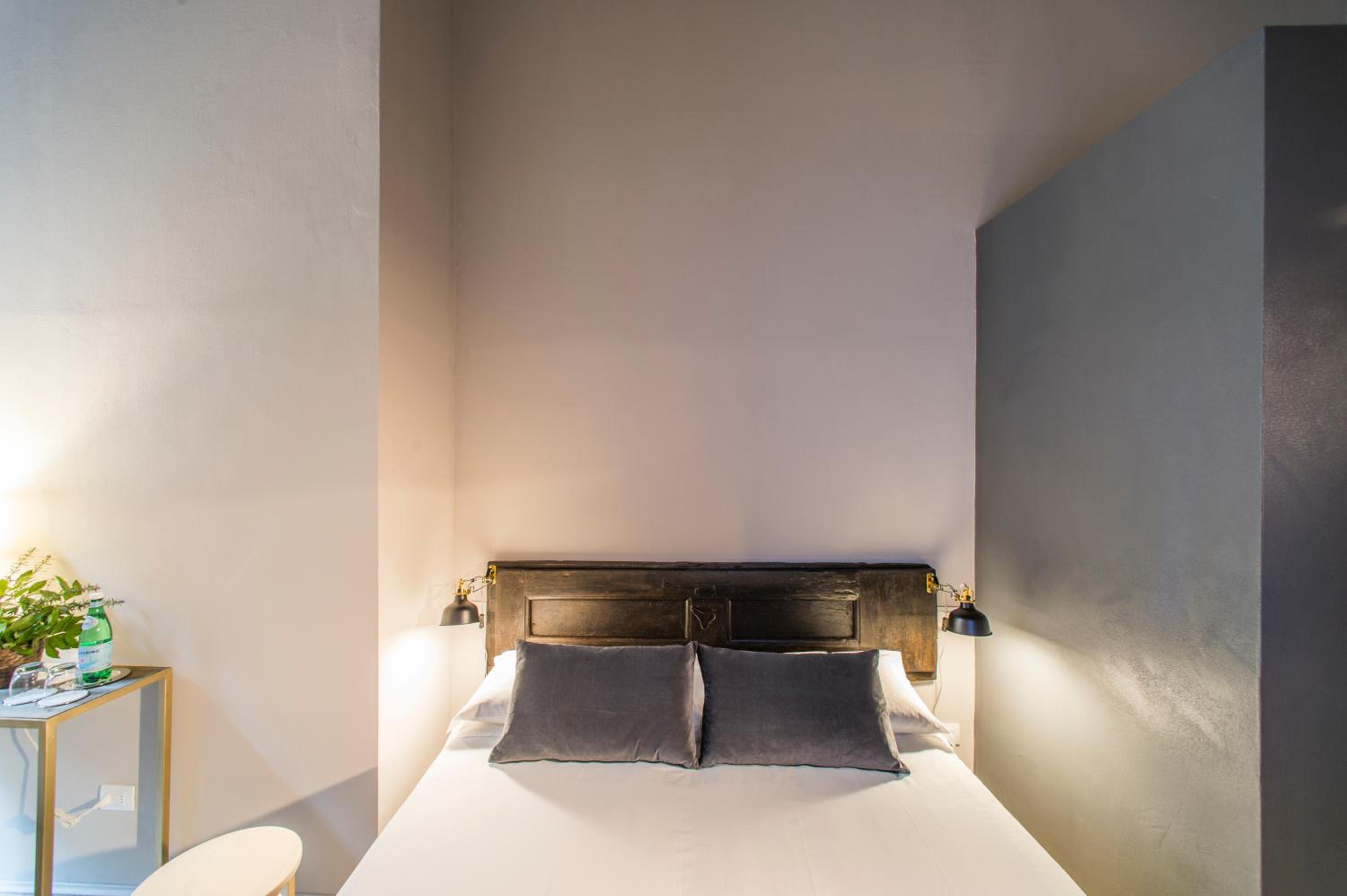 Double Room - Photo 11