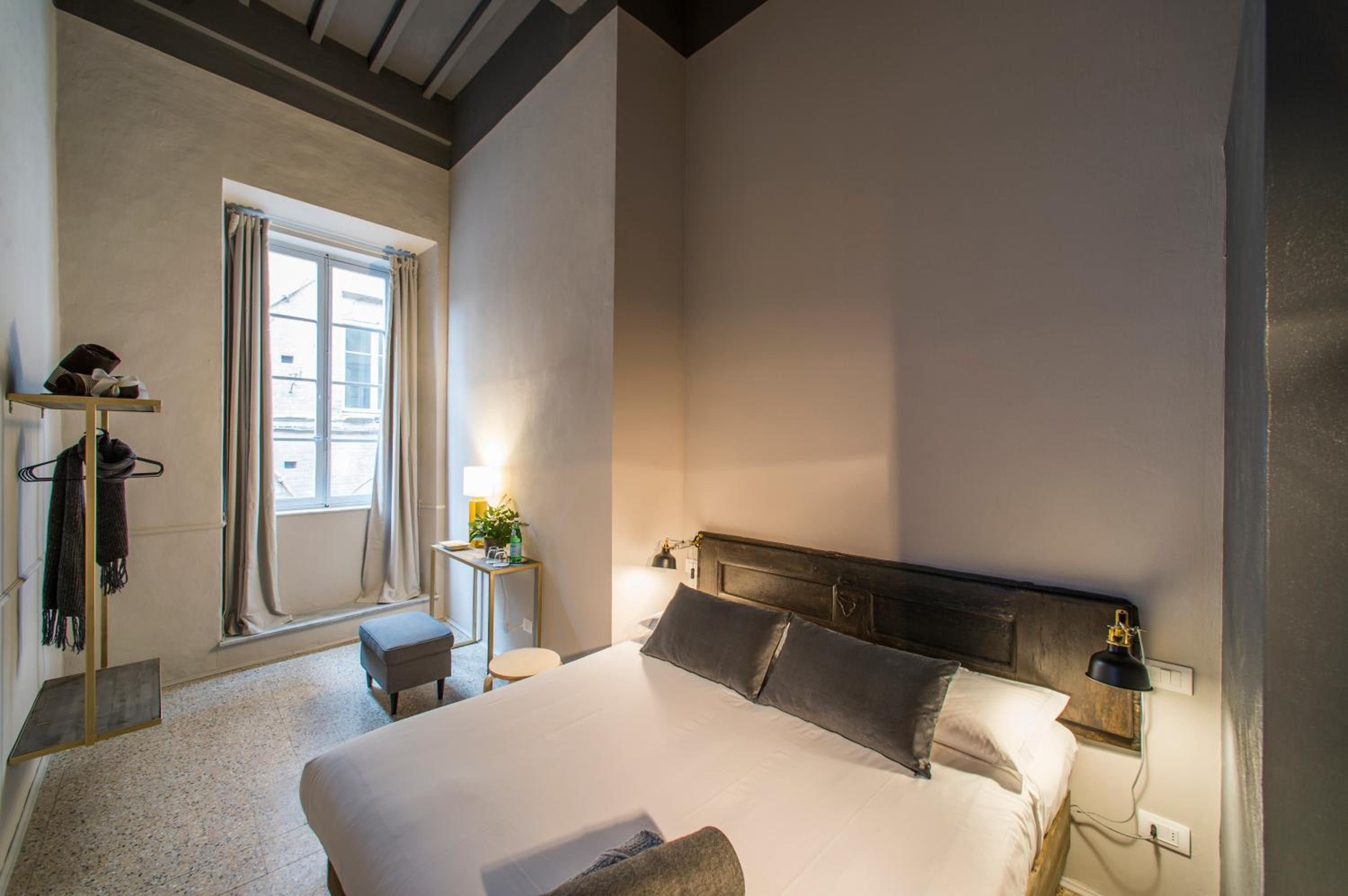 Double Room - Photo 13