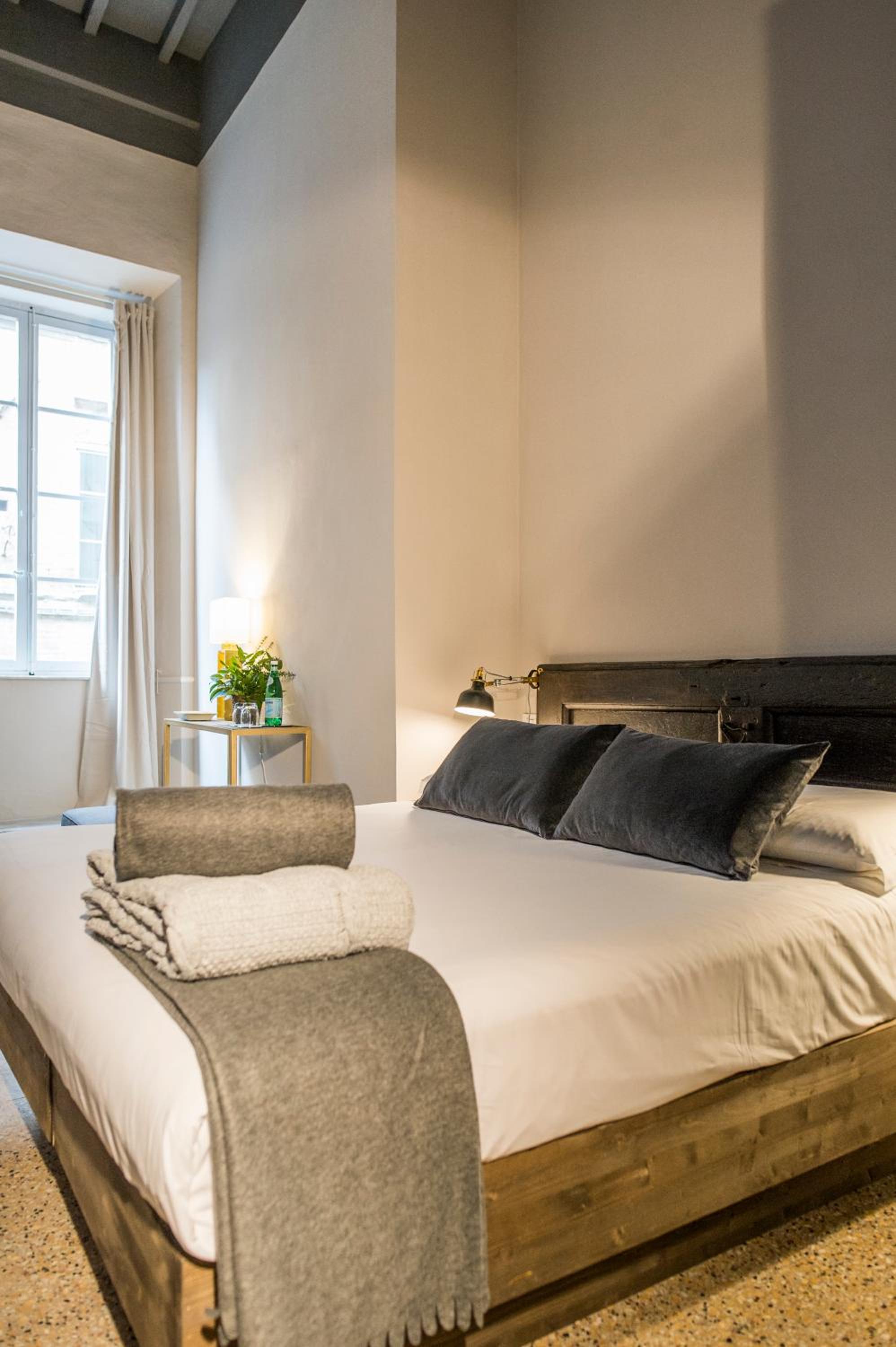 Double Room - Photo 14