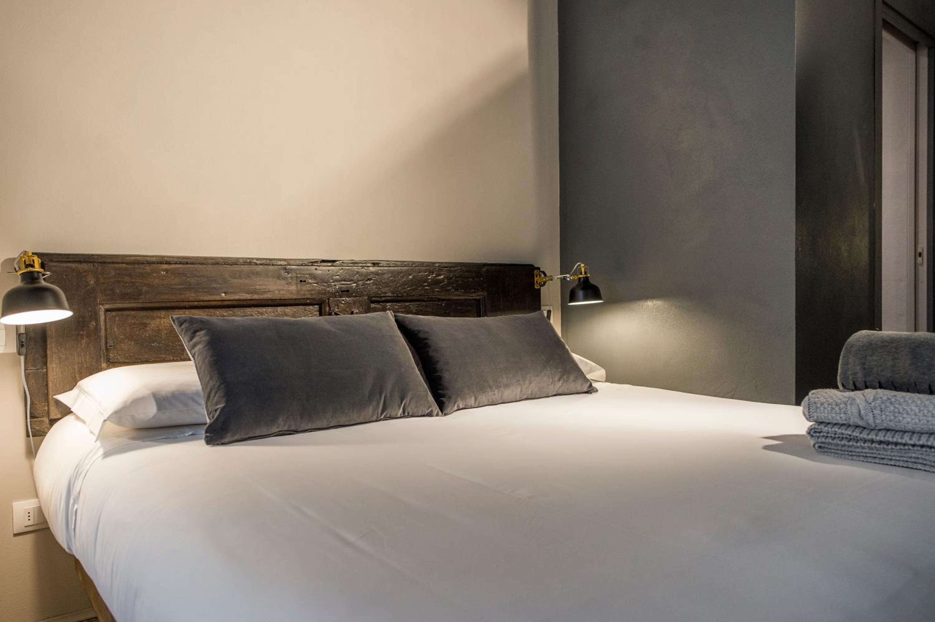 Double Room - Photo 17