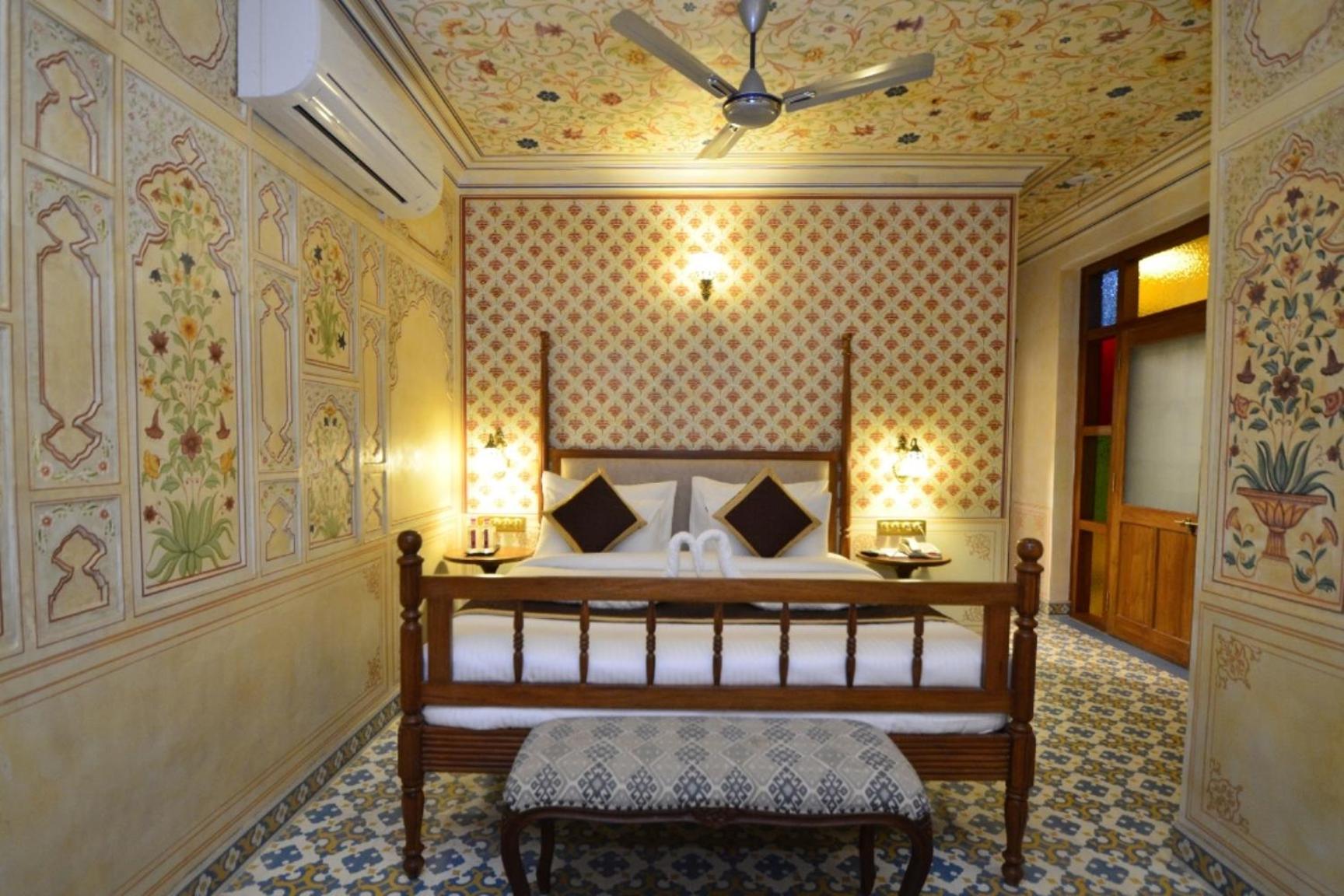 Heritage Suite:: 15% off on food & beverage services, 20% off on session of Spa   - Photo 1