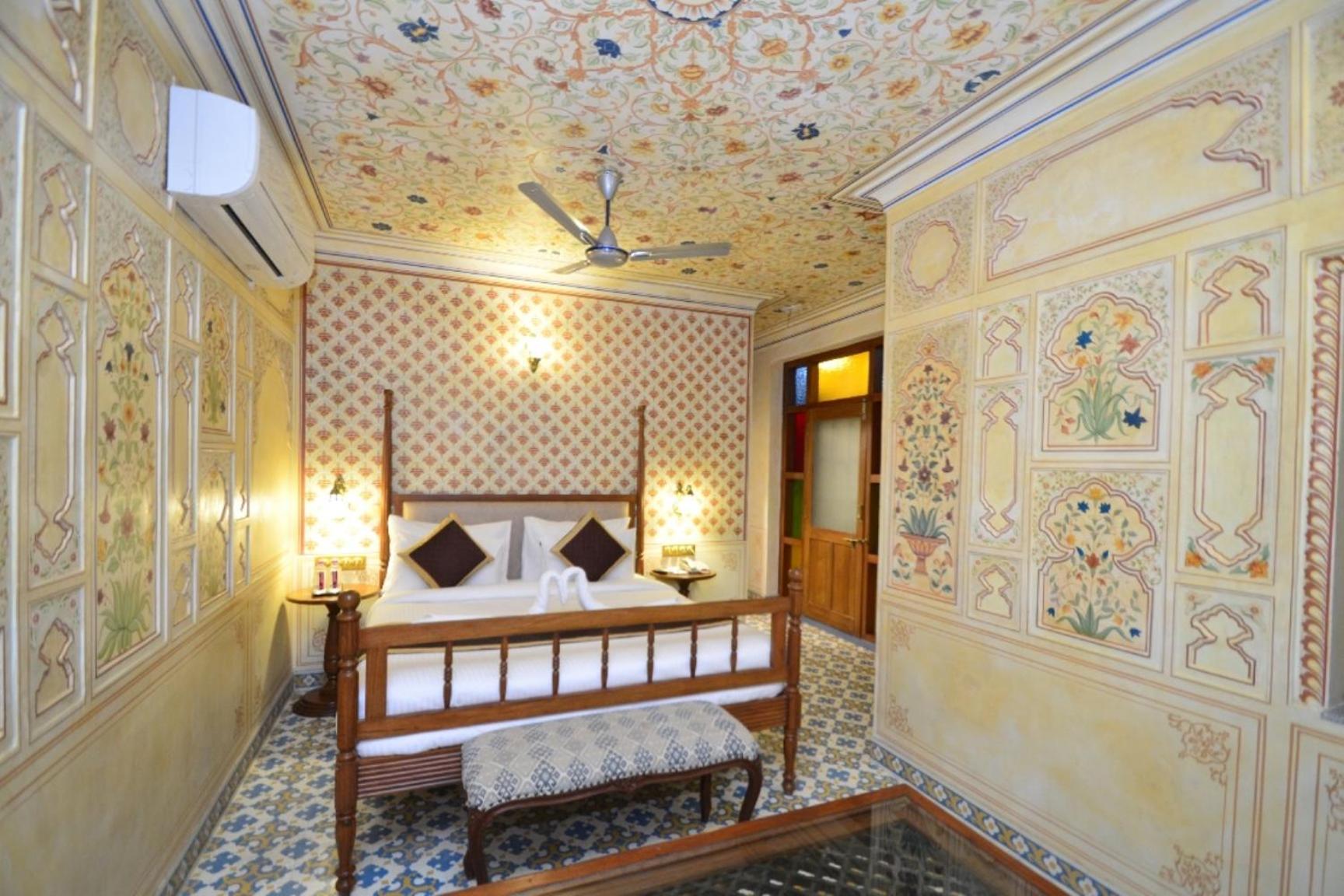 Heritage Suite:: 15% off on food & beverage services, 20% off on session of Spa   - Photo 5