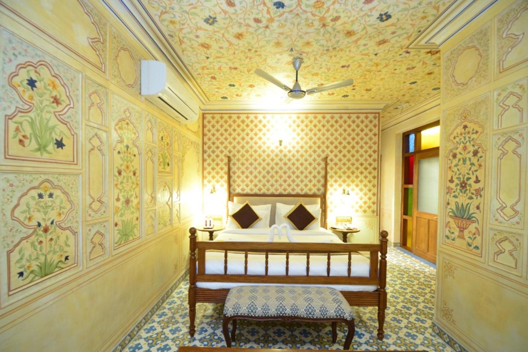 Heritage Suite:: 15% off on food & beverage services, 20% off on session of Spa   - Photo 4