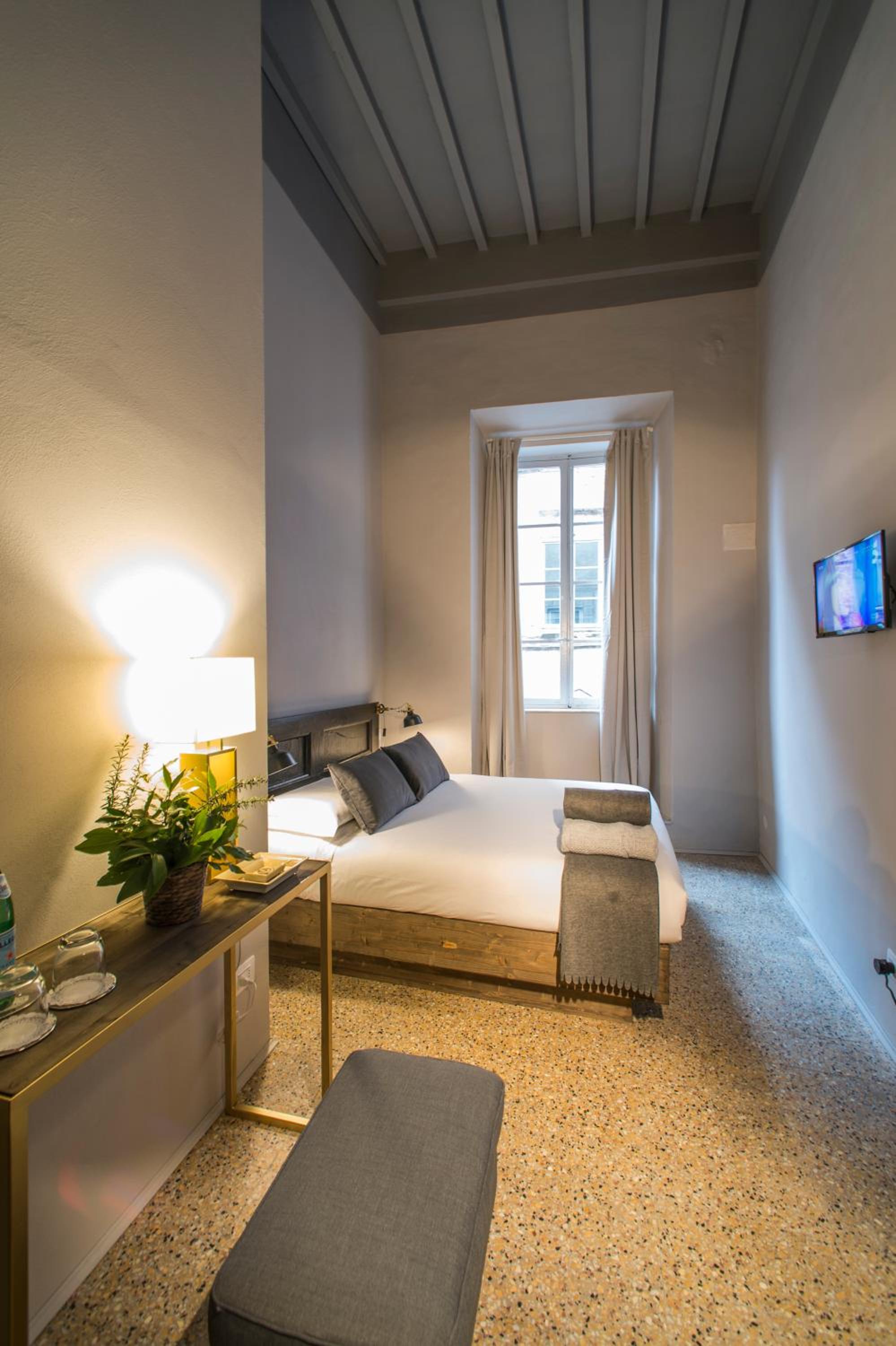 Double Room - Photo 2