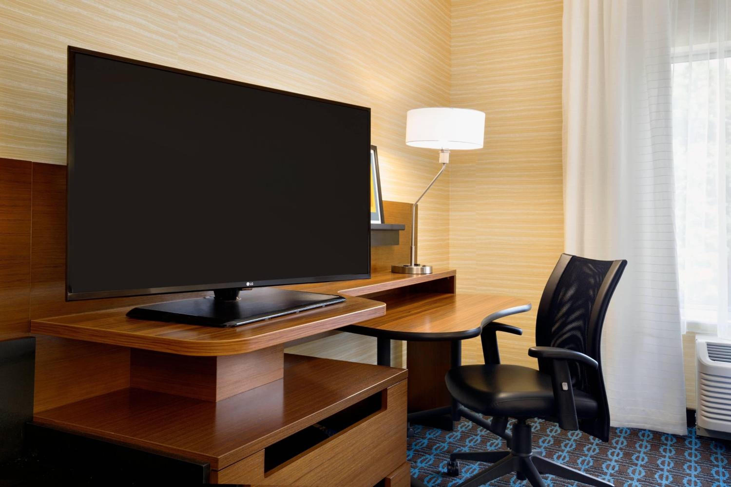 Fairfield Inn & Suites by Marriott Lancaster East at The Outlets, Photo 2