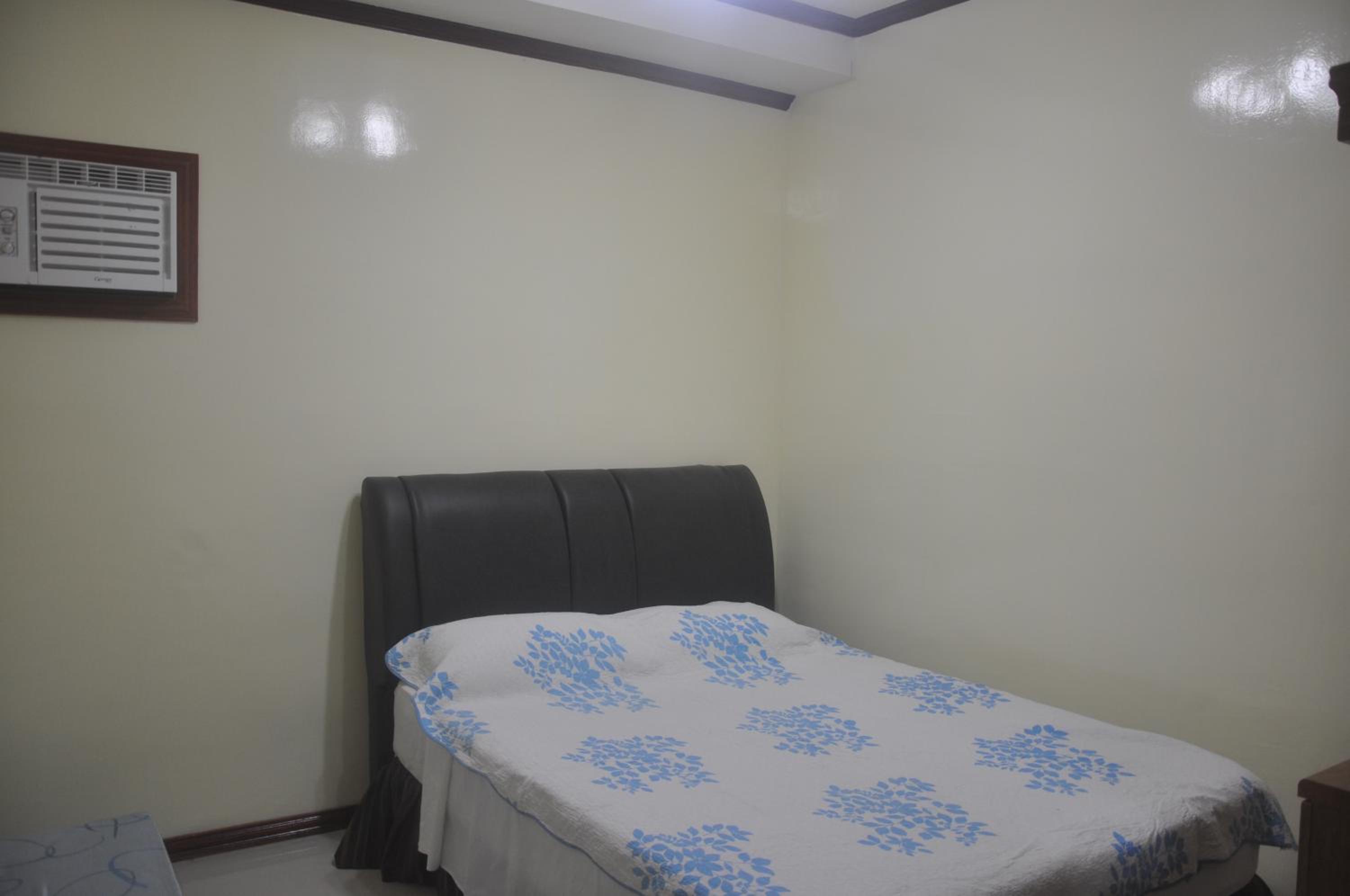 Two-Bedroom Villa - Photo 4