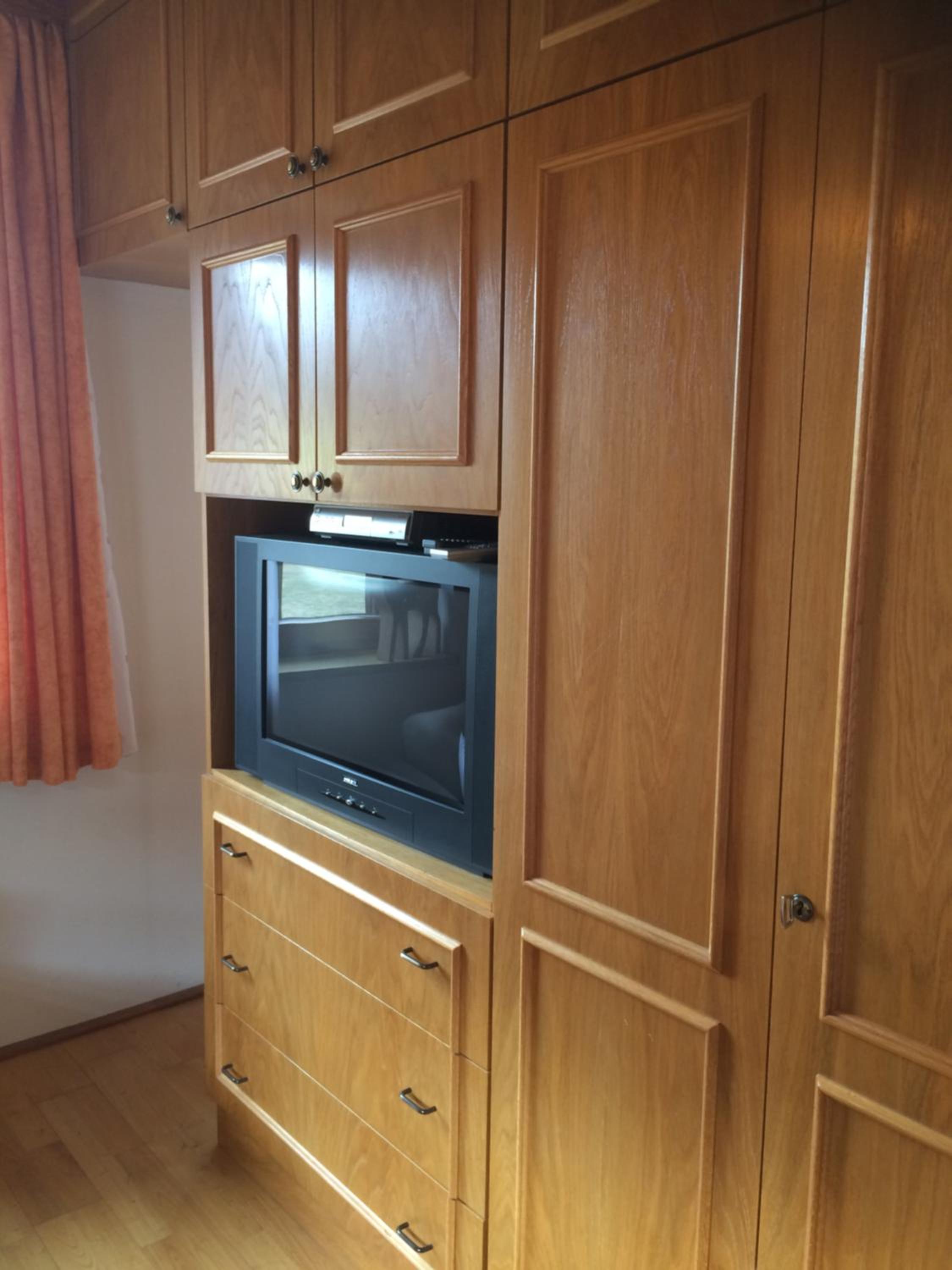 One-Bedroom Apartment - Photo 1