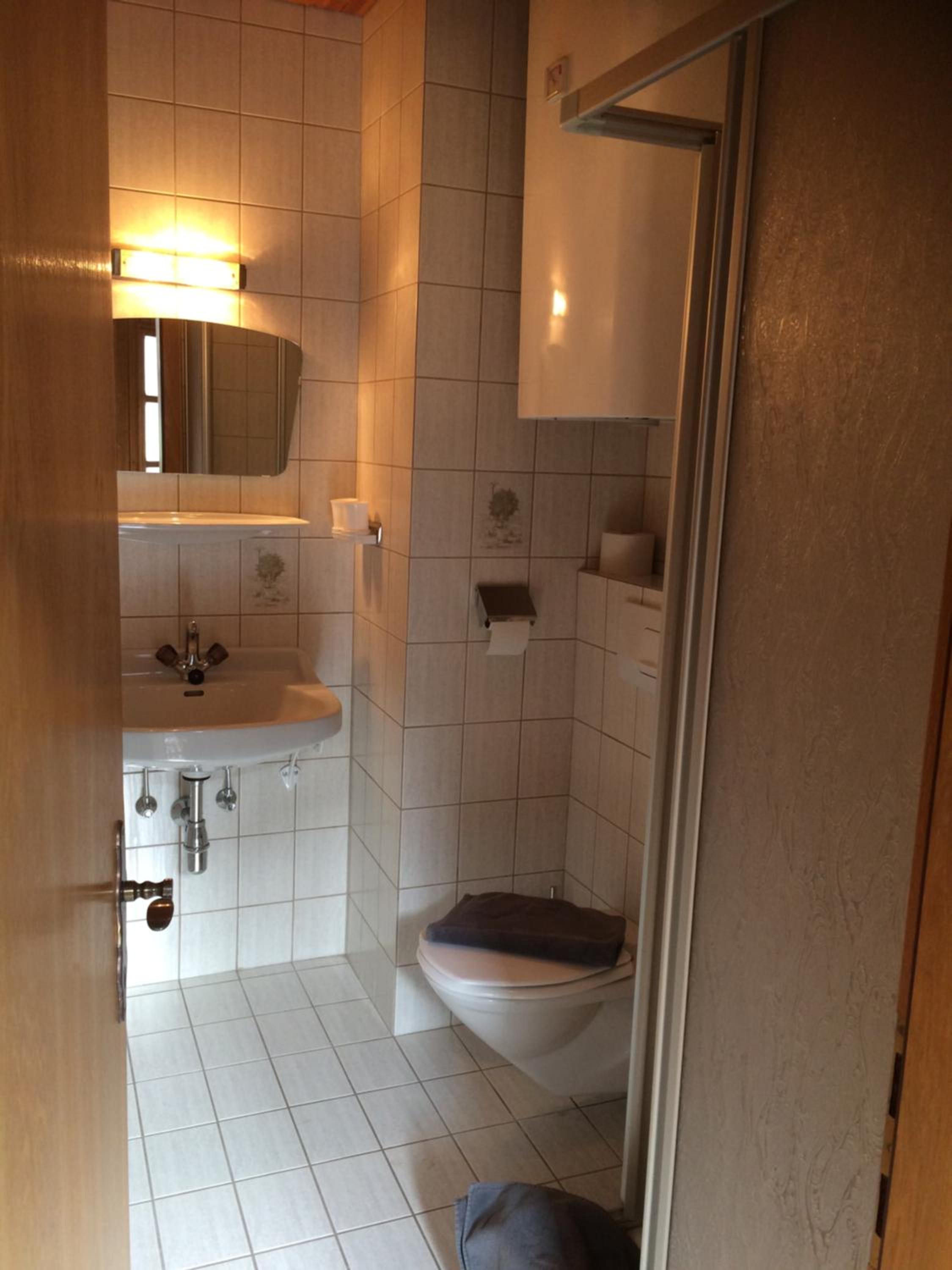 One-Bedroom Apartment - Photo 5