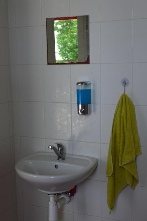 Triple Room with Shared Bathroom photo 2