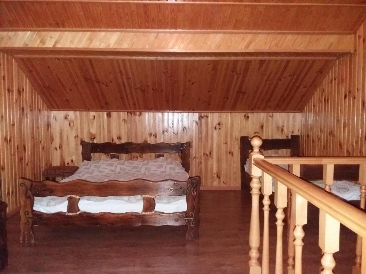 Family Room with Mountain View photo 3