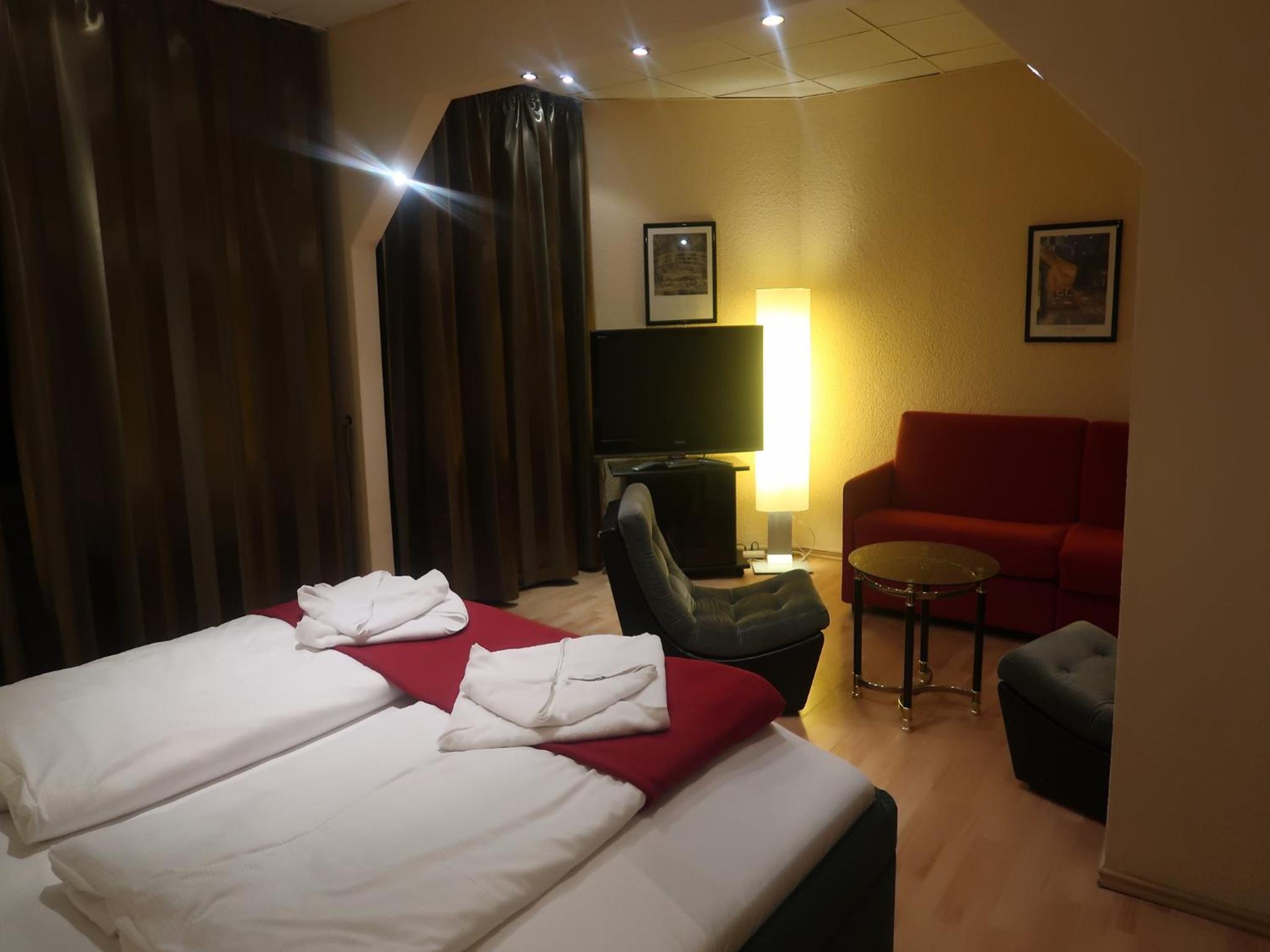Double Room - Photo 5