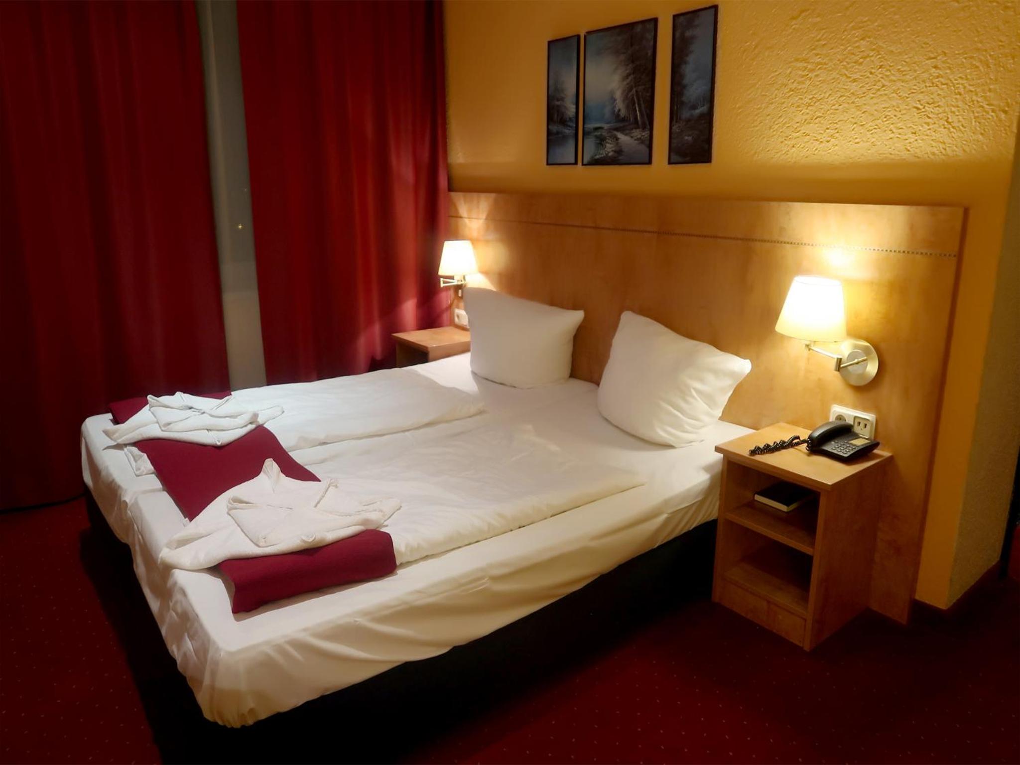 Double Room - Photo 2