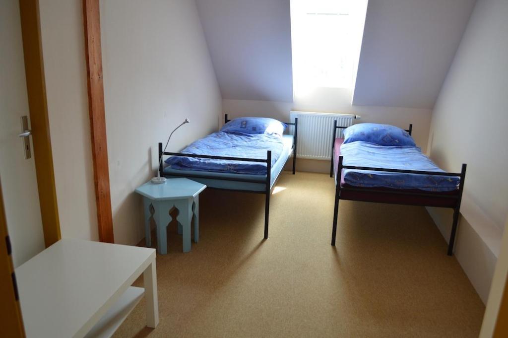 Twin Room with Shared Bathroom photo 1