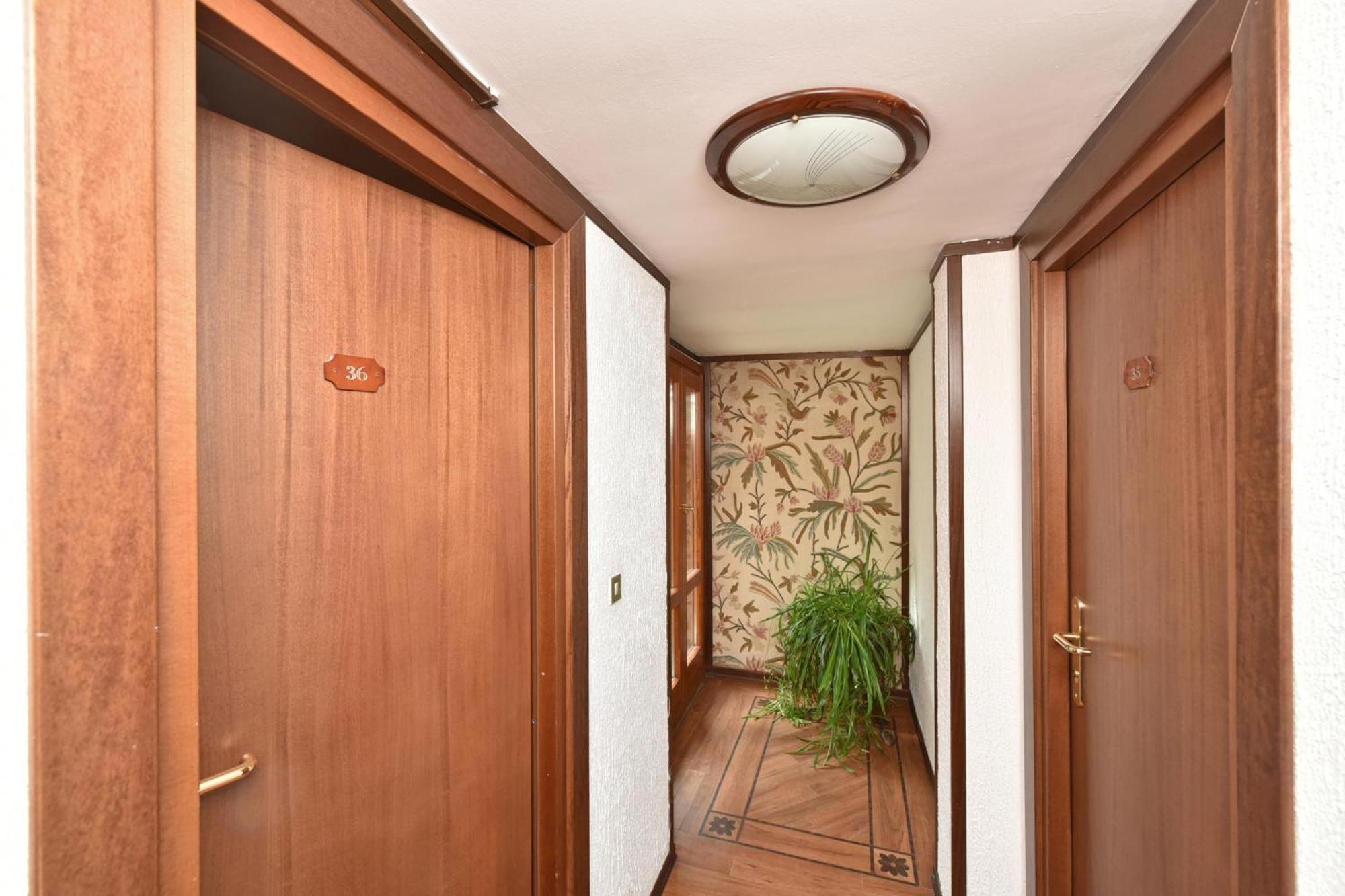 Superior One-Bedroom Apartment photo 2