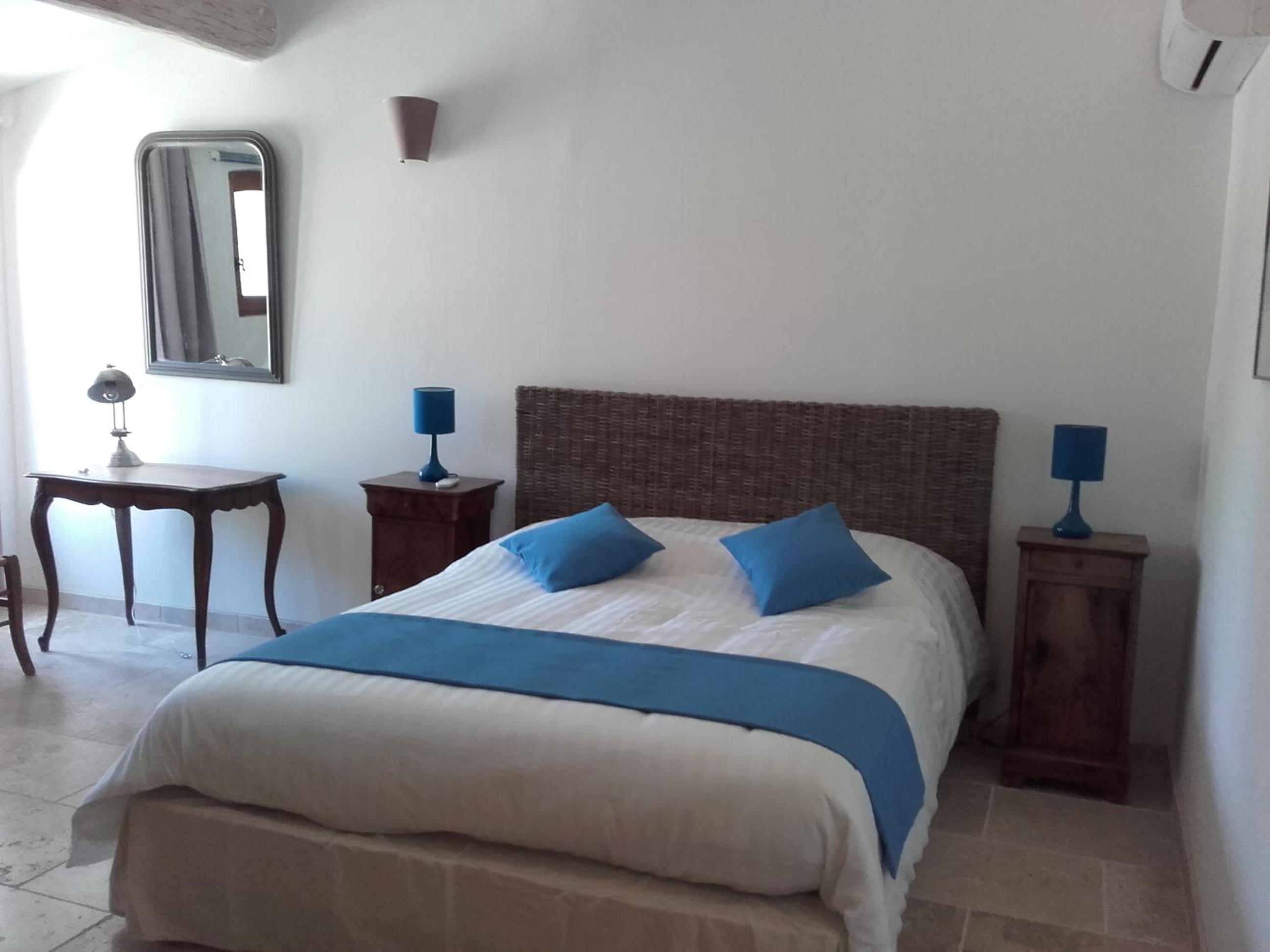 Deluxe Double Room with Shower photo 1