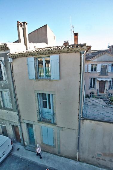 Duplex Apartment - No Pets Allowed - Photo 11