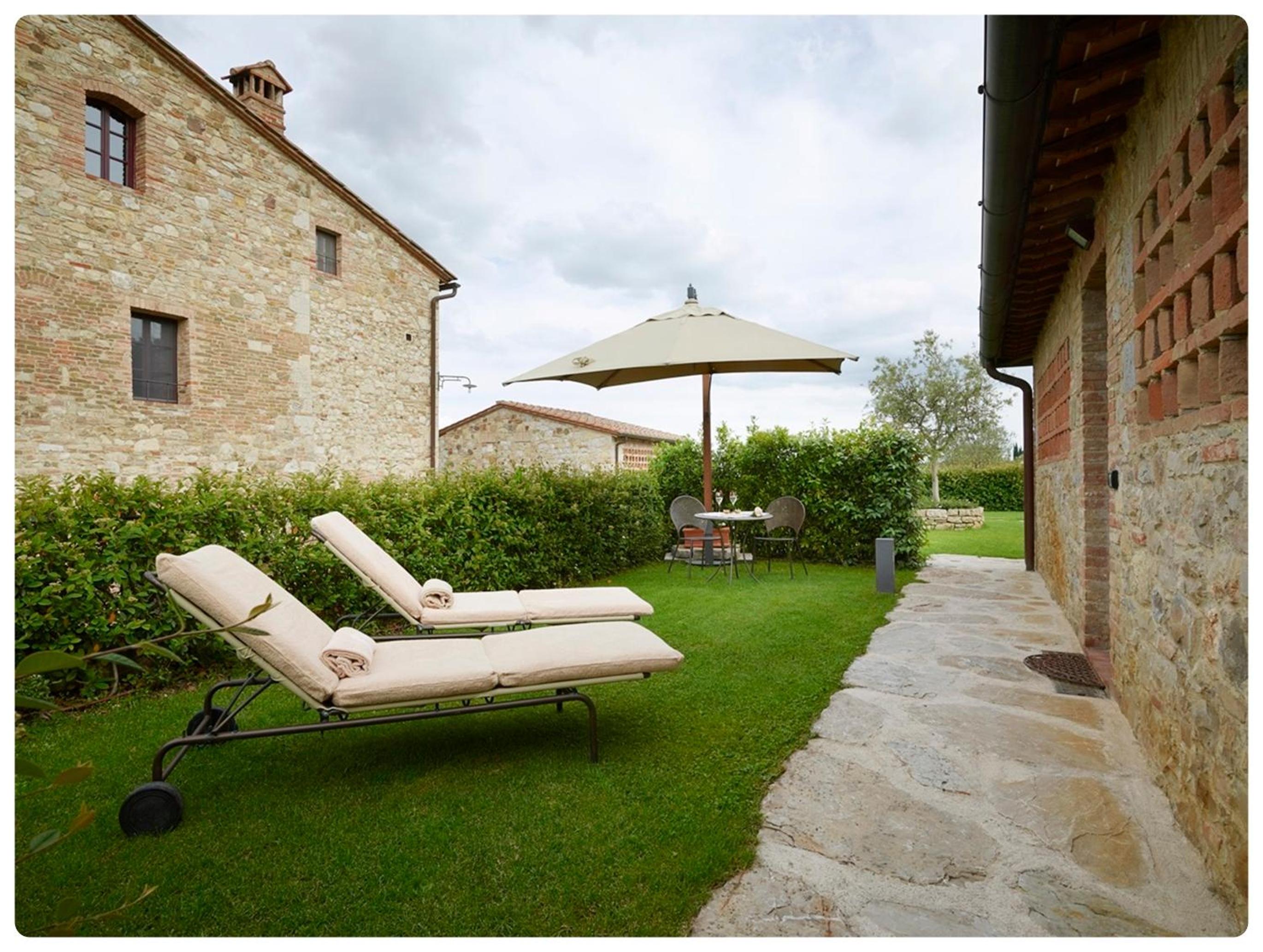 Suite (2 Adults) - Photo 2