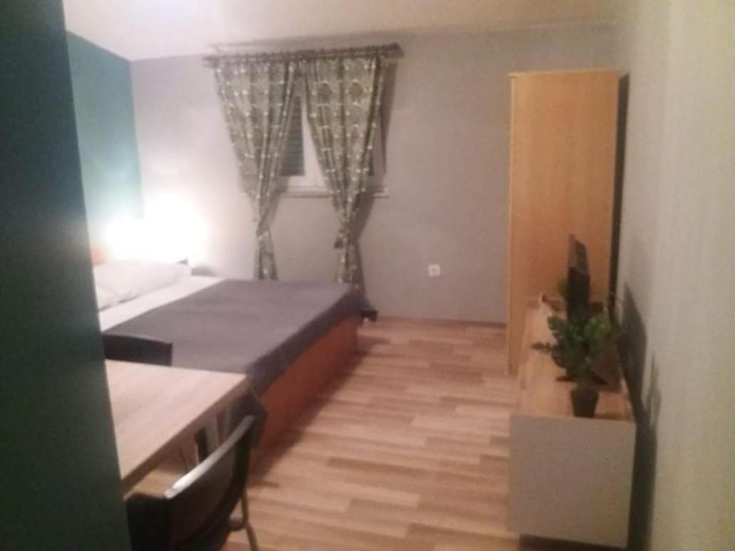 Studio Apartment photo 2