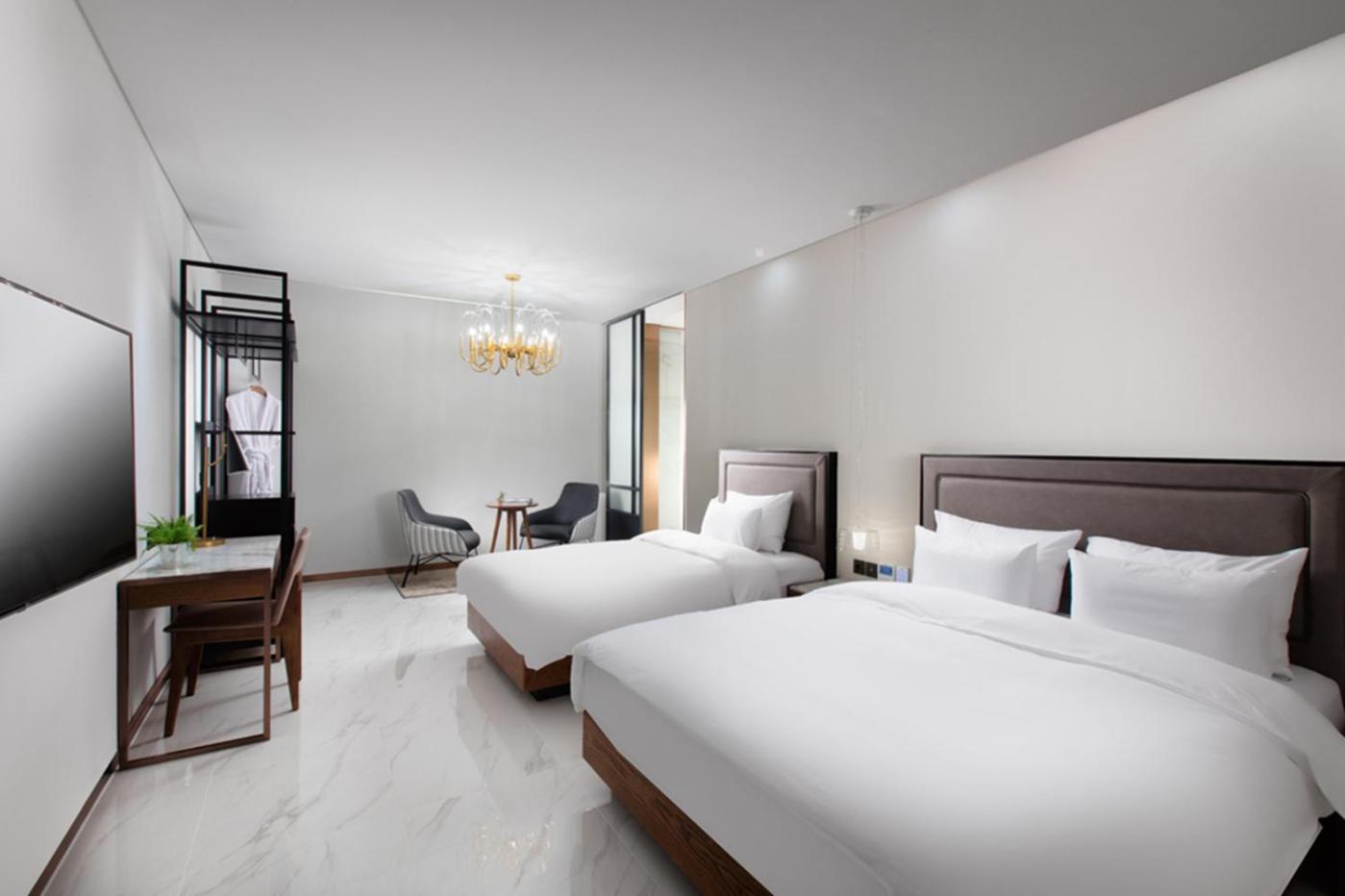 Premium Triple Room