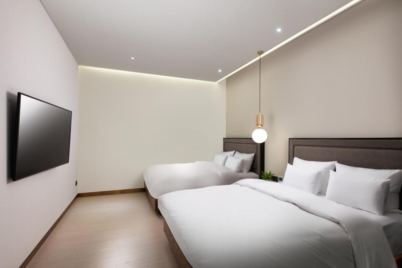 Premier Twin Room with 2 Double Beds